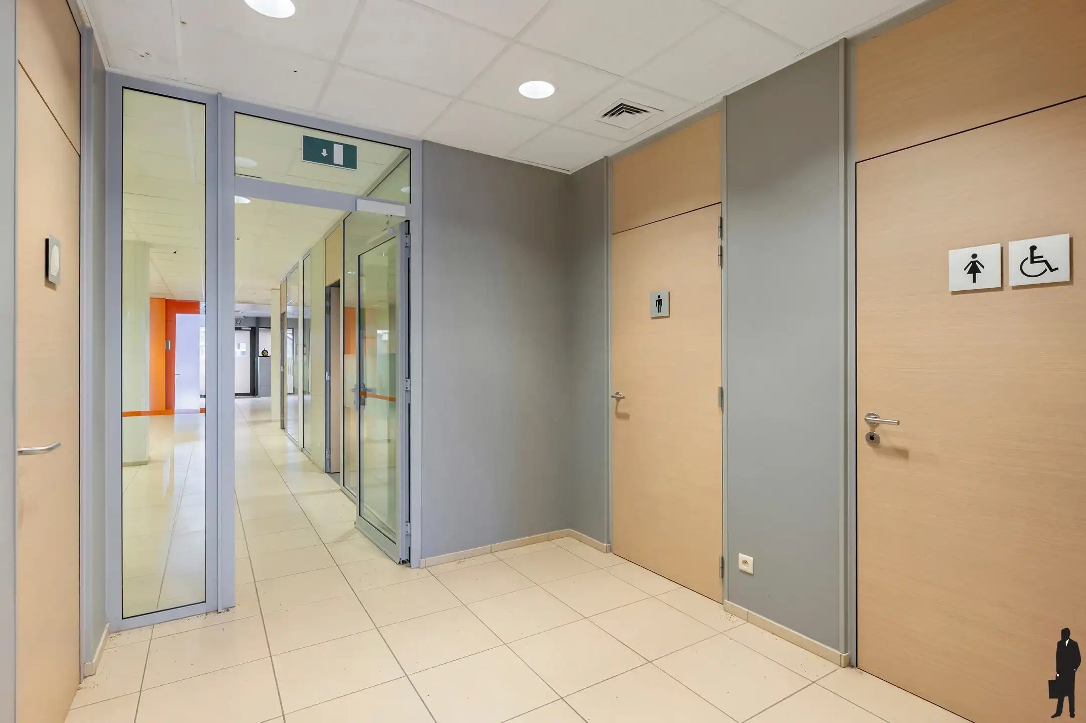  Commercieel Gelijkvloers in het Hart van Westmalle  foto 11