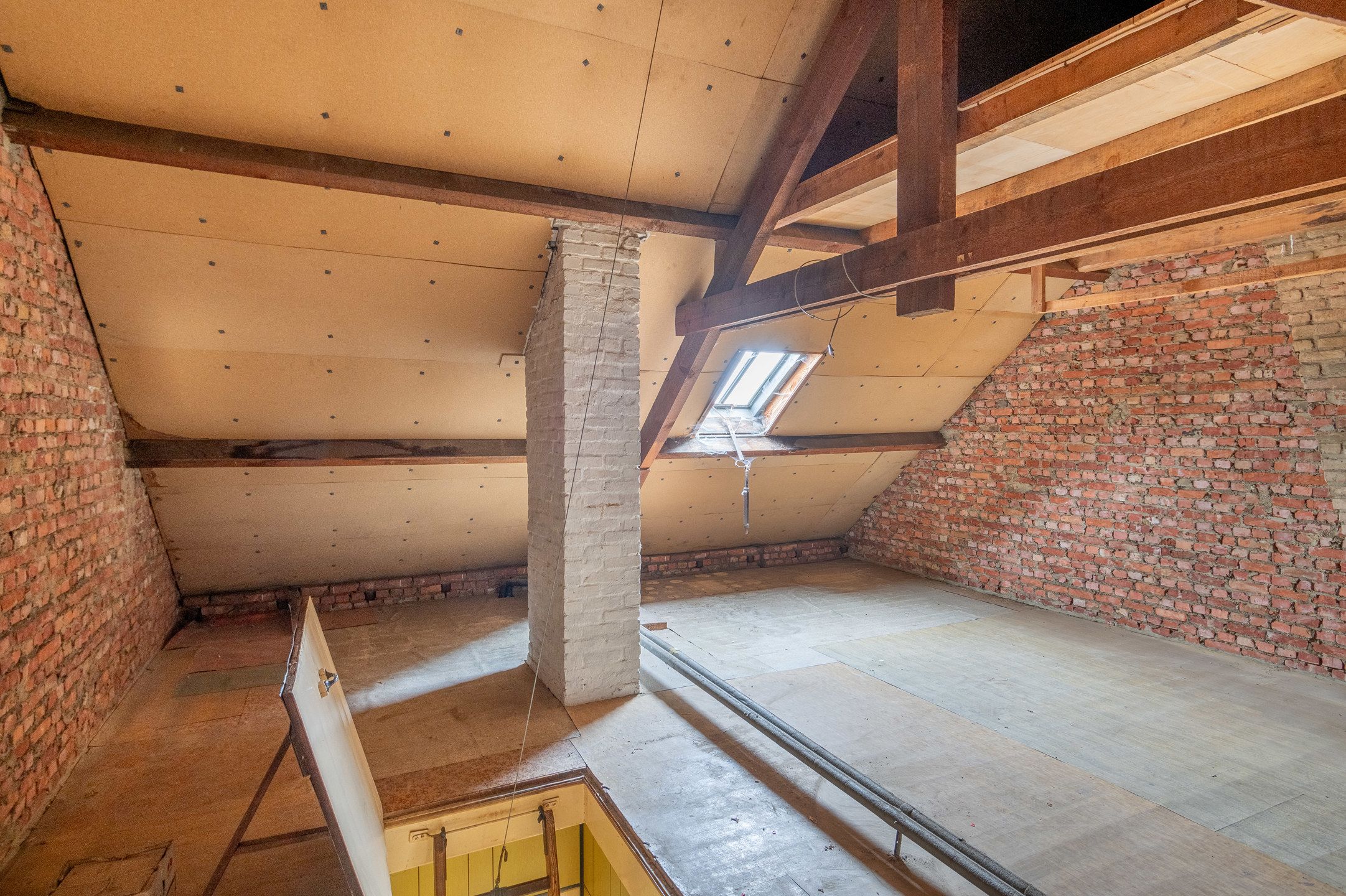 Knusse te renoveren woning met leuke tuin foto 31