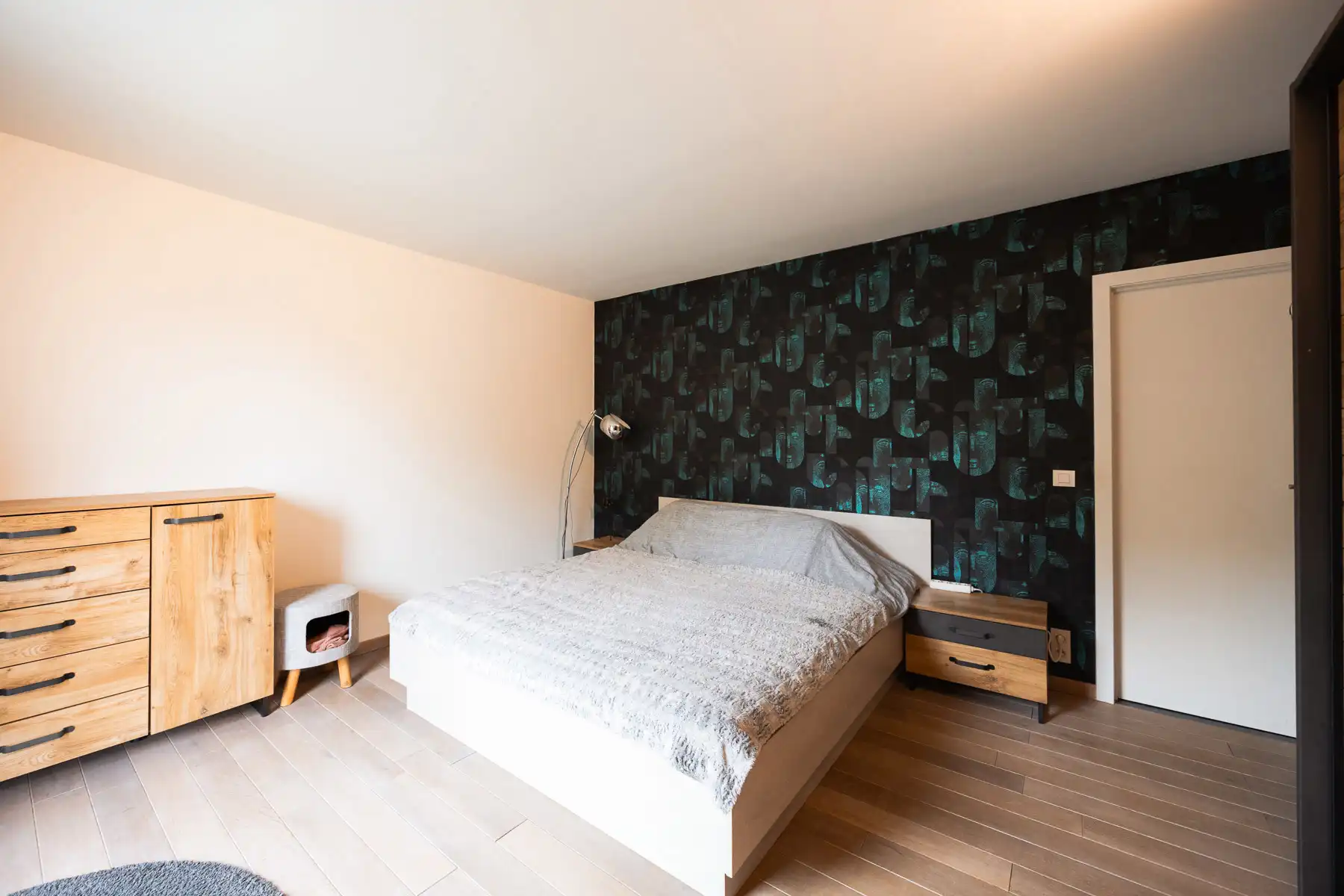 Prachtig dakappartement met ruime zolder en carport! foto 18