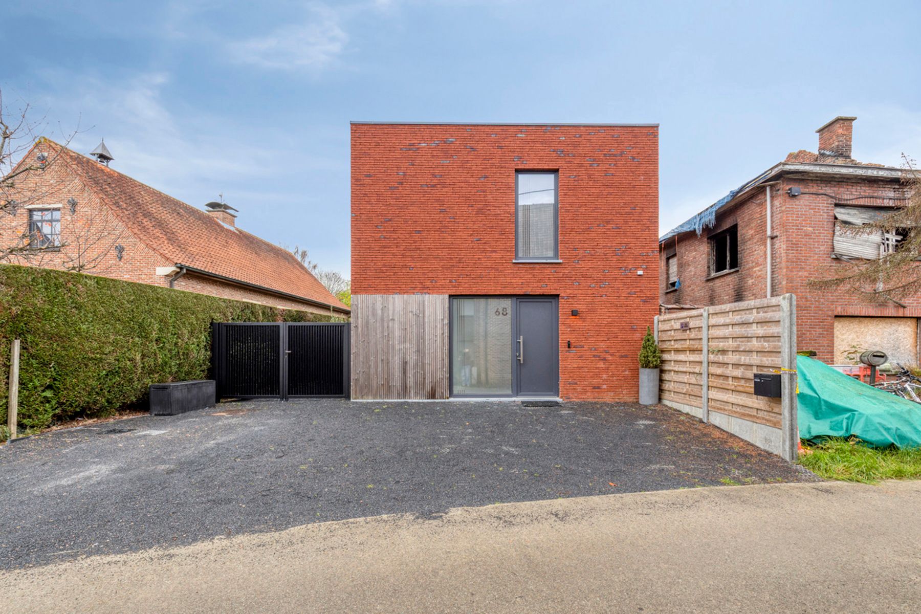 Instapklare nieuwbouwwoning met 3 slaapkamers foto {{pictureIndex}}