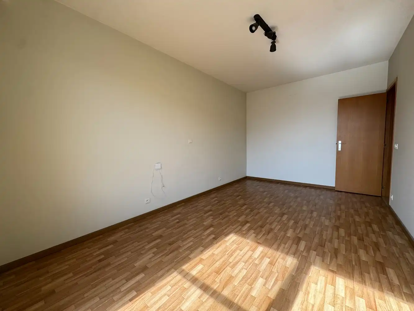 Ruim 1-slaapkamer appartement met airco op de vijfde verdieping foto 16