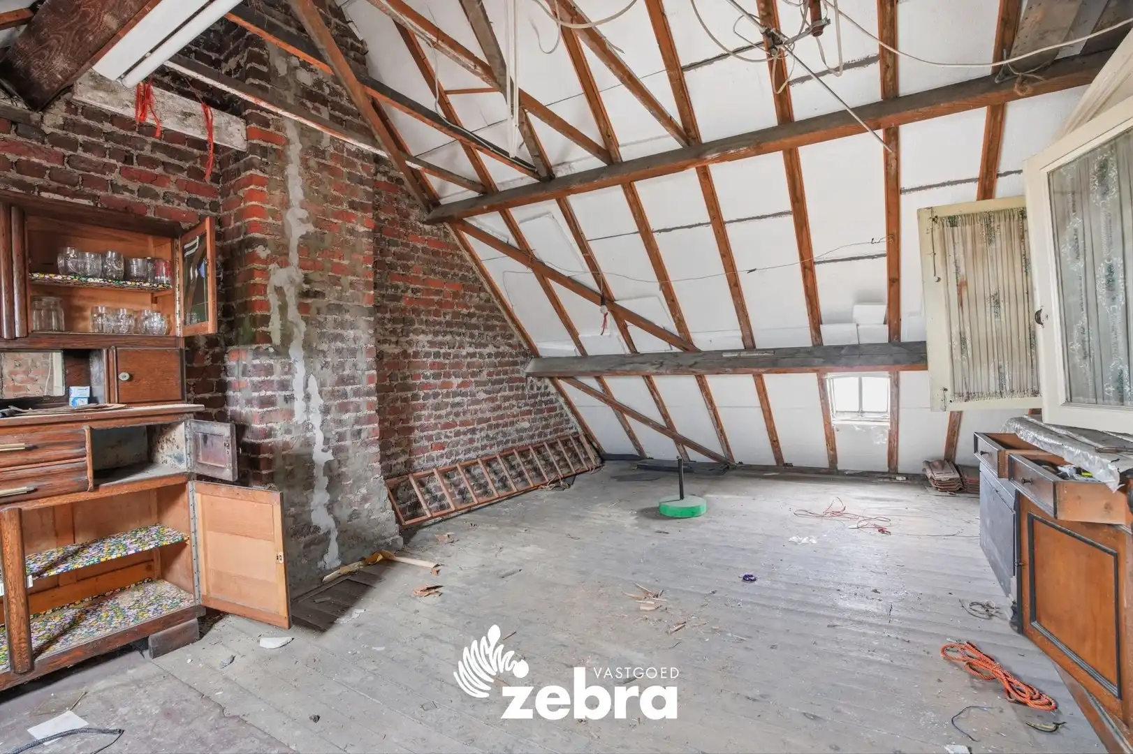 Te renoveren woning met tuin op centrale ligging in Tielt! foto 14