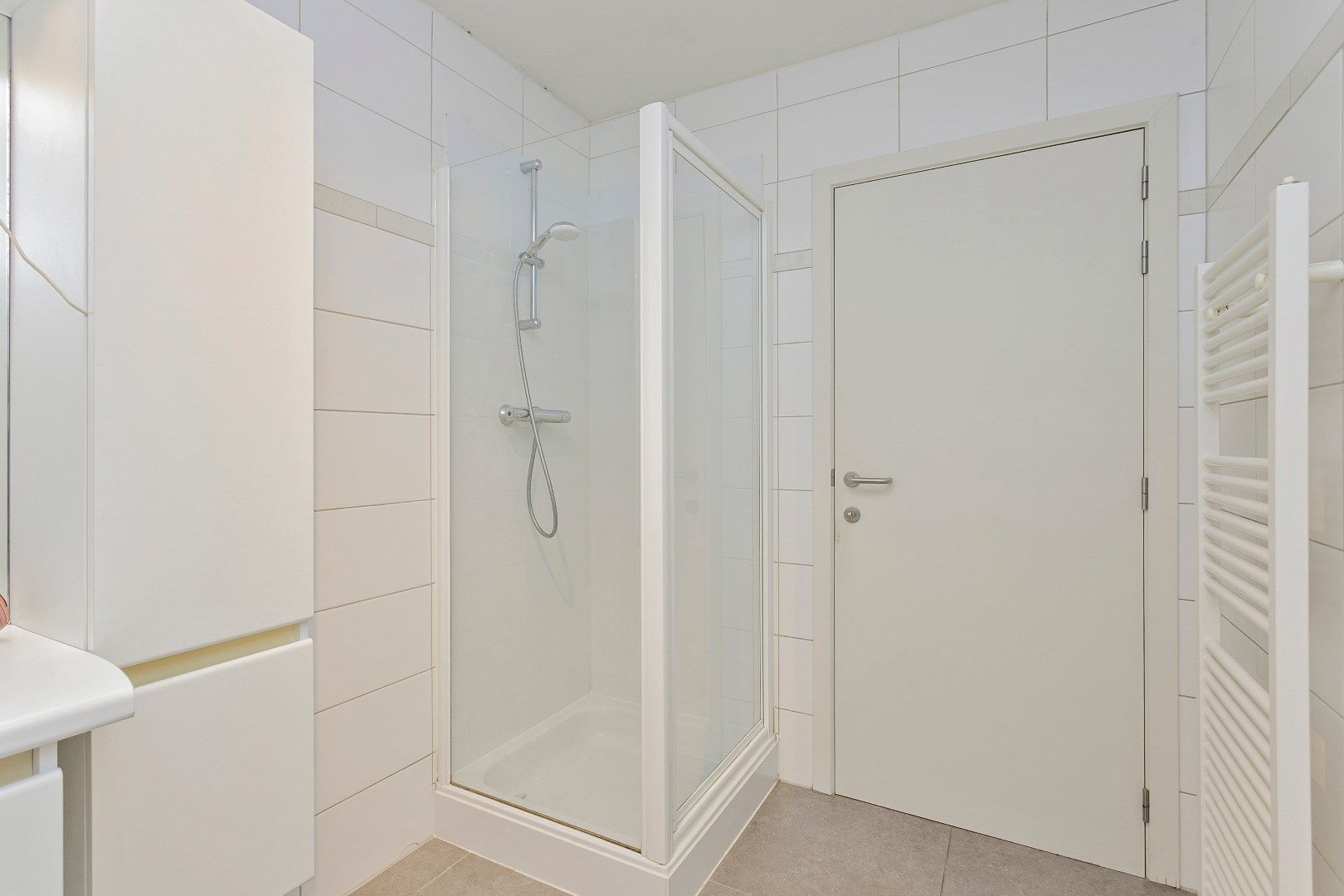 Comfortabel appartement voorzien van 3 slaapkamers, een fraai terras en een autostandplaats gelegen in het centrum van Kinrooi!  foto 16