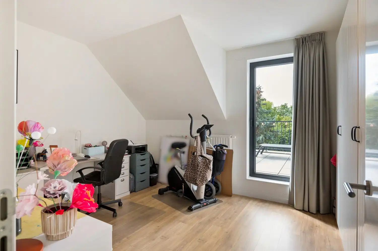 Dakappartement met 4 slaapkamers en 2 terrassen! foto 13