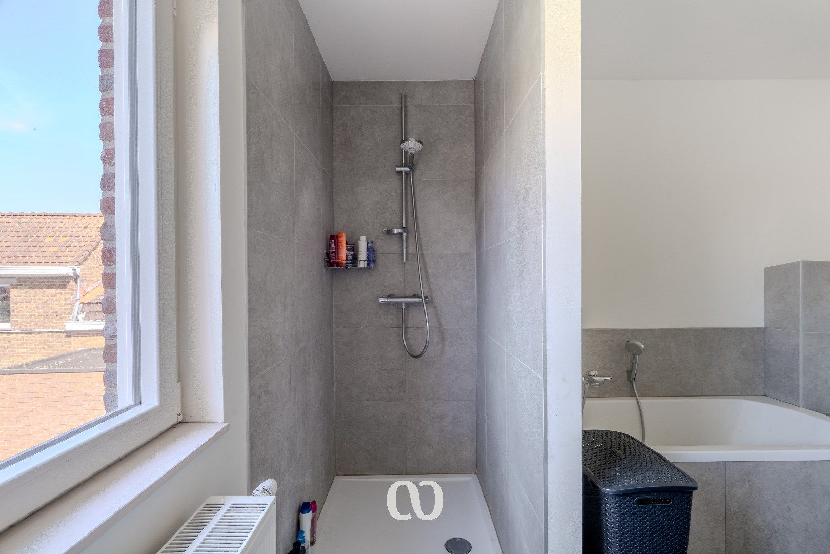 Ruime recent gebouwde woning met 4 slaapkamers foto 11