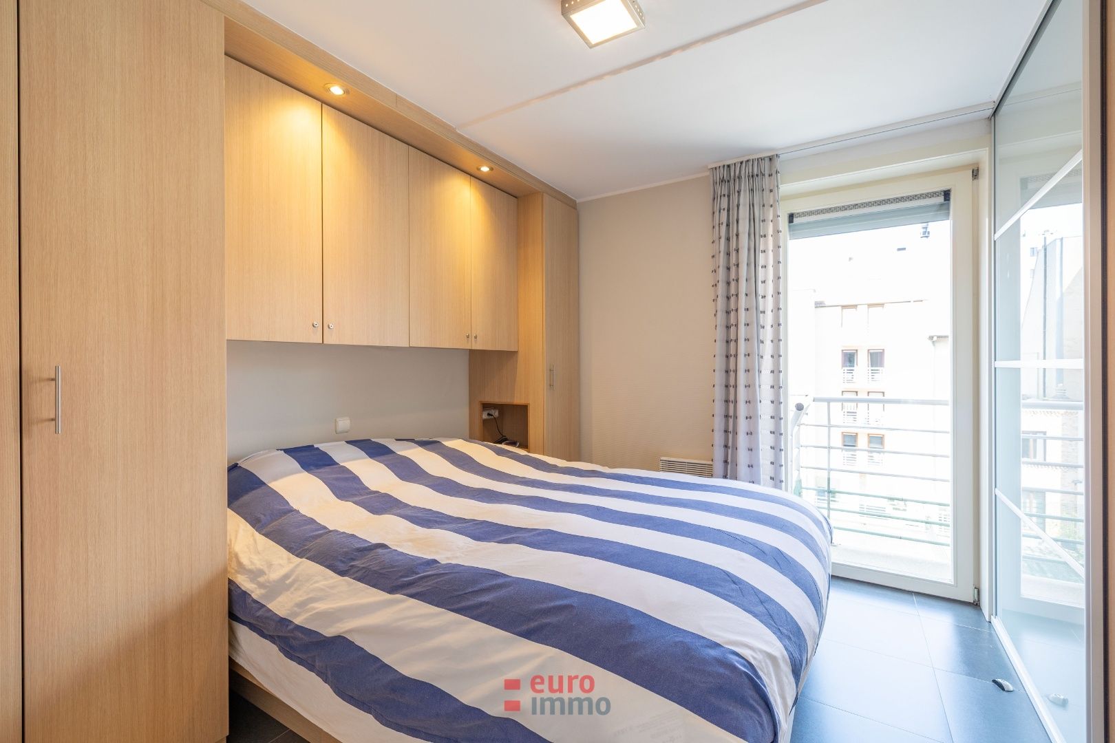 Subliem zuidgericht appartement met mooie breedte! foto 9