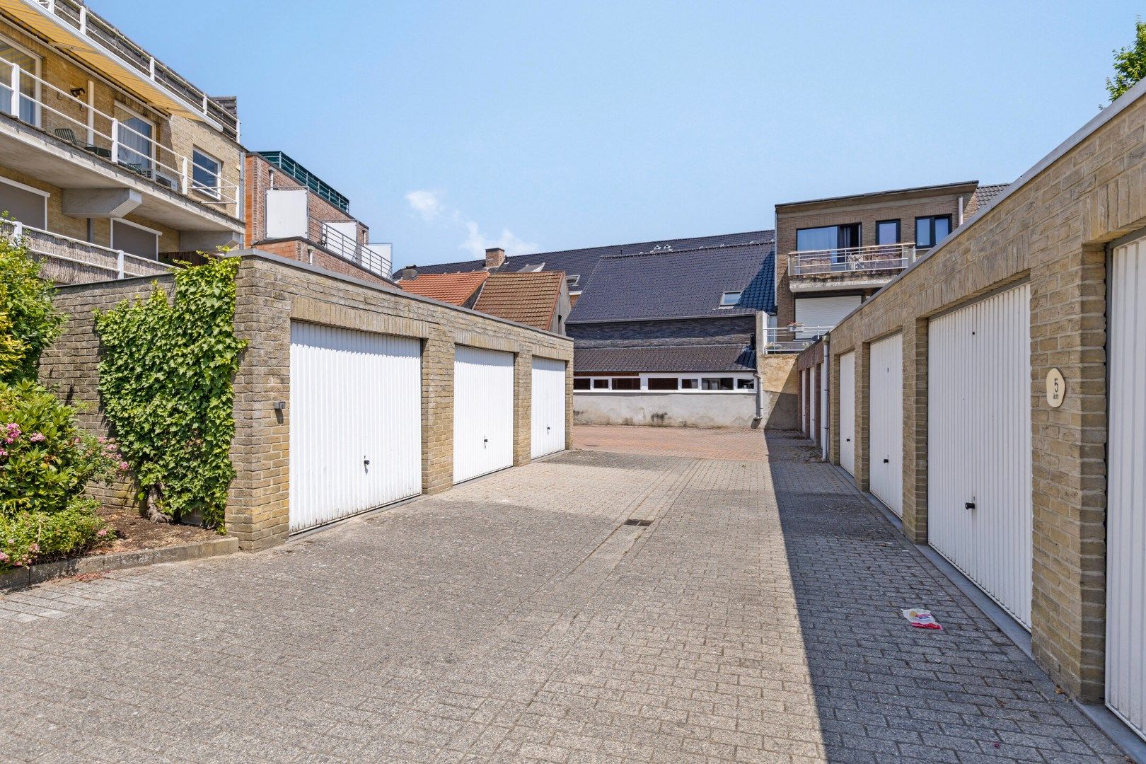 Ruim appartement met 2 slpks en garagebox in het centrum van Geel ! foto 11
