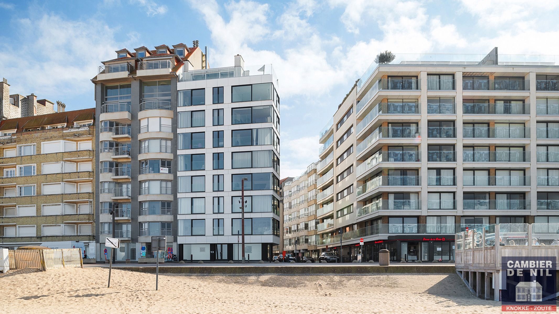 Schitterend duplex appartement met terras voor-en achteraan in hartje Zoute foto 20