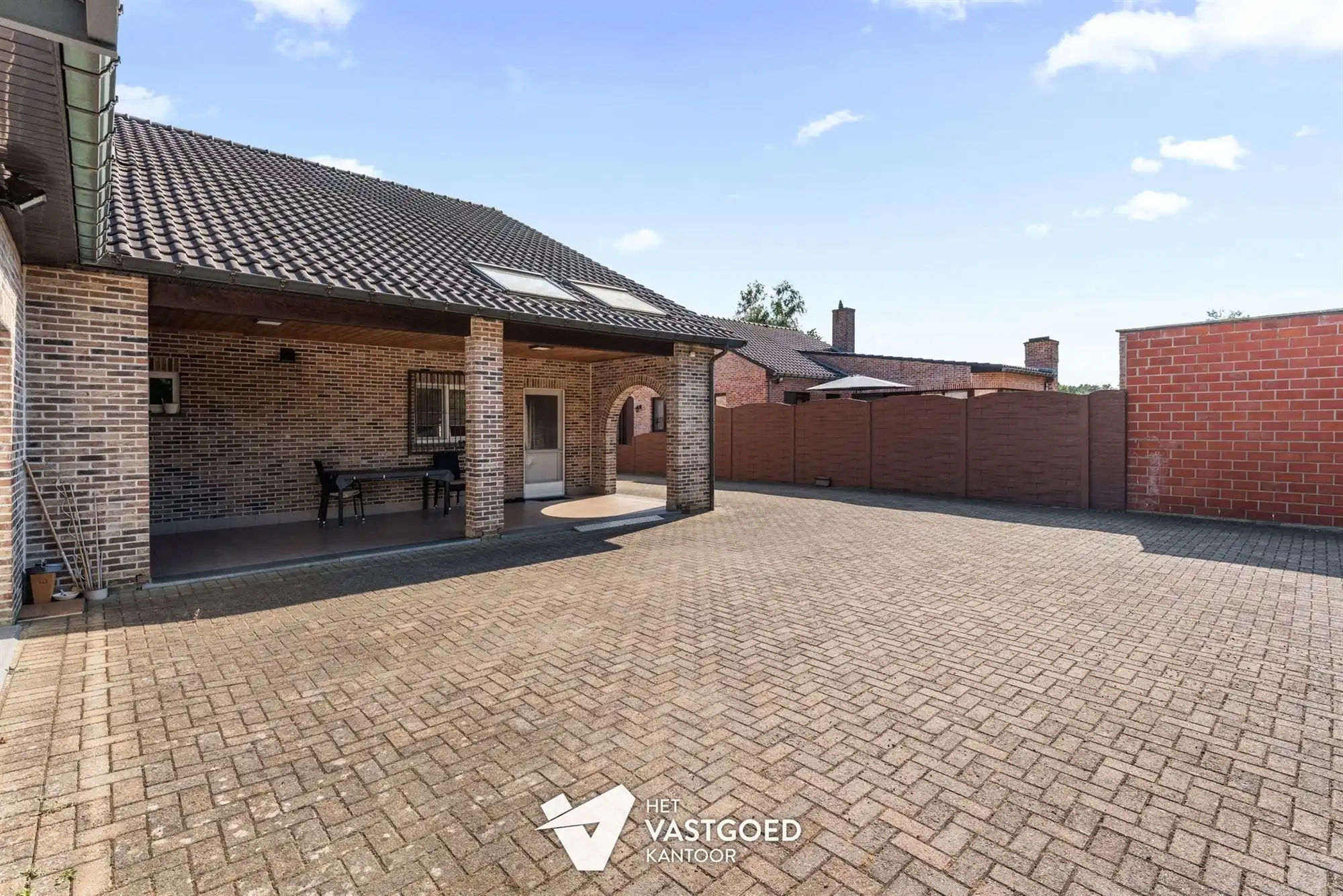 ZEER RUIME WONING MET 5 SLAAPKAMERS UITERST RUSTIG GELEGEN OP EEN PERCEEL VAN 1415 M² TE BERINGEN foto 26