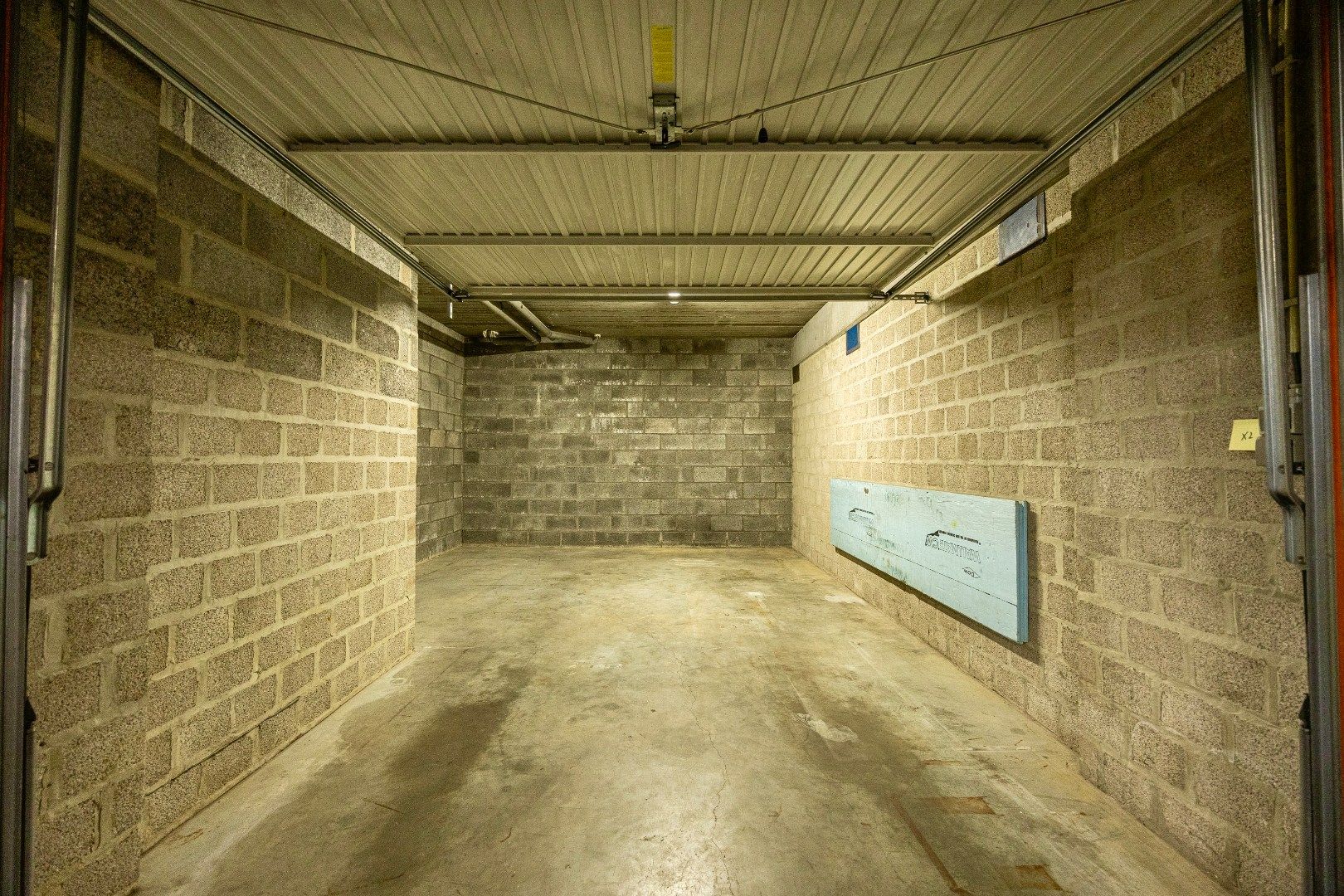 Instapklaar en energiezuinig appartement met 2 slpk te Buizingen. foto 20