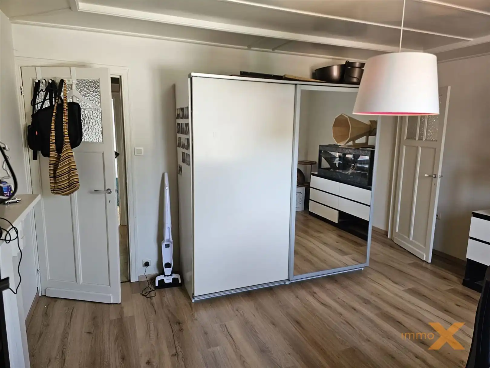 CHARMANTE HALFOPEN BEBOUWING MET GGE EN TUIN foto 17