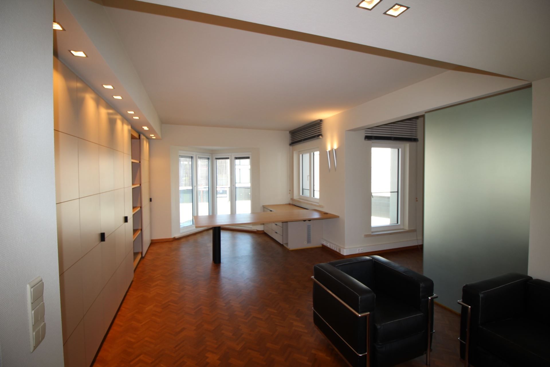 Kantoor- of praktijkruimte, 120m², centrum Oudenaarde. foto 3