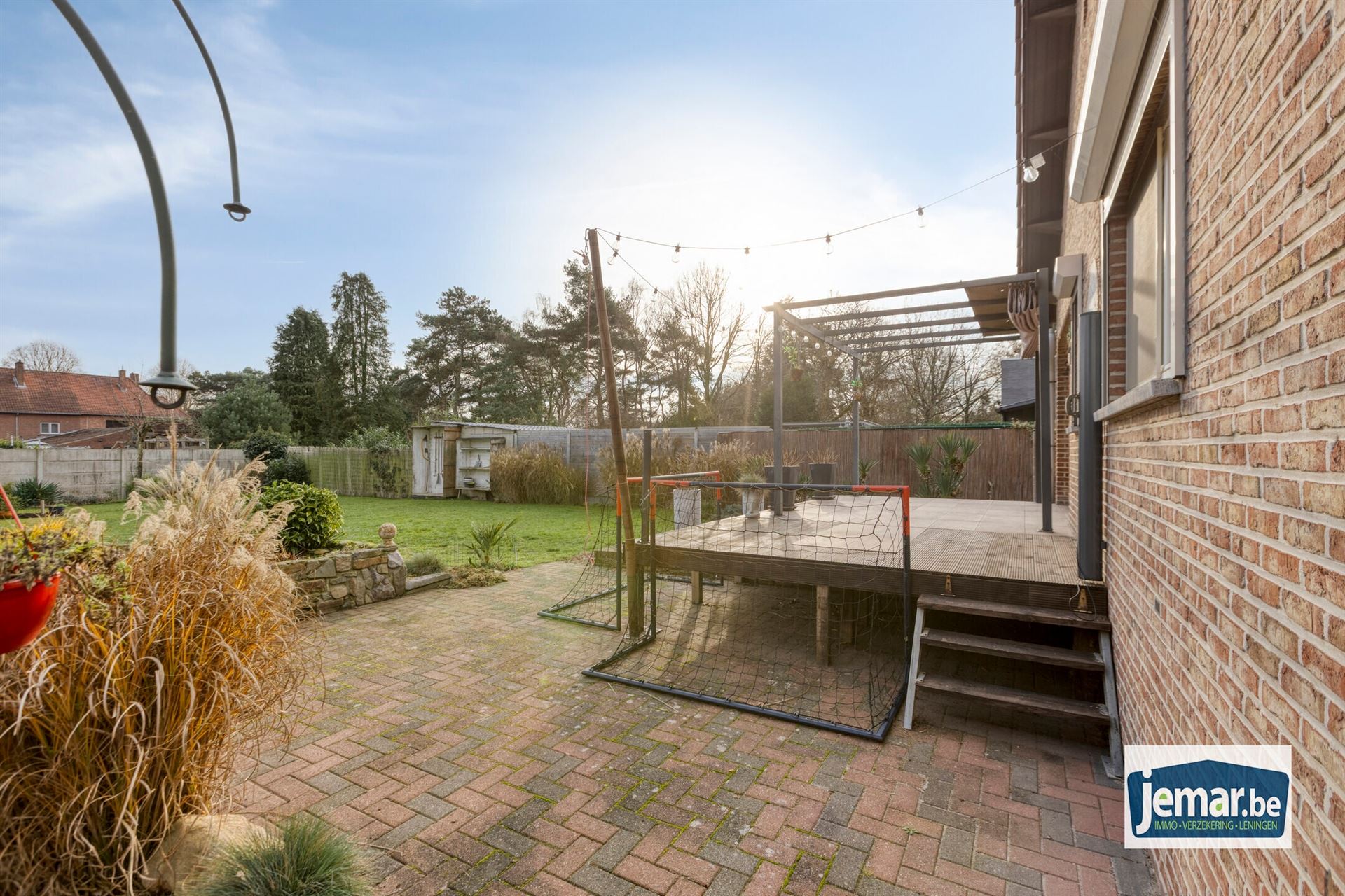 Vrijstaande bungalow woning met 3 slaapkamers en inpandige garage  foto 33