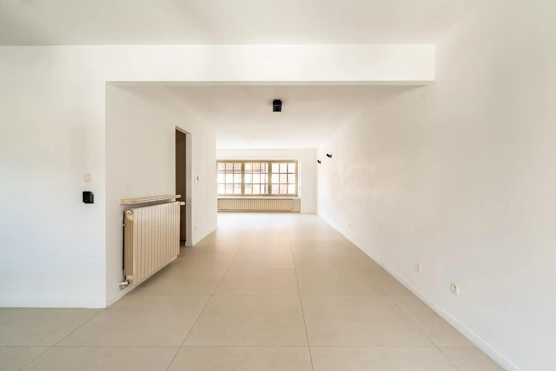 Pittoreske ongemeubelde woning met garage gelegen in Oud Knokke foto 7