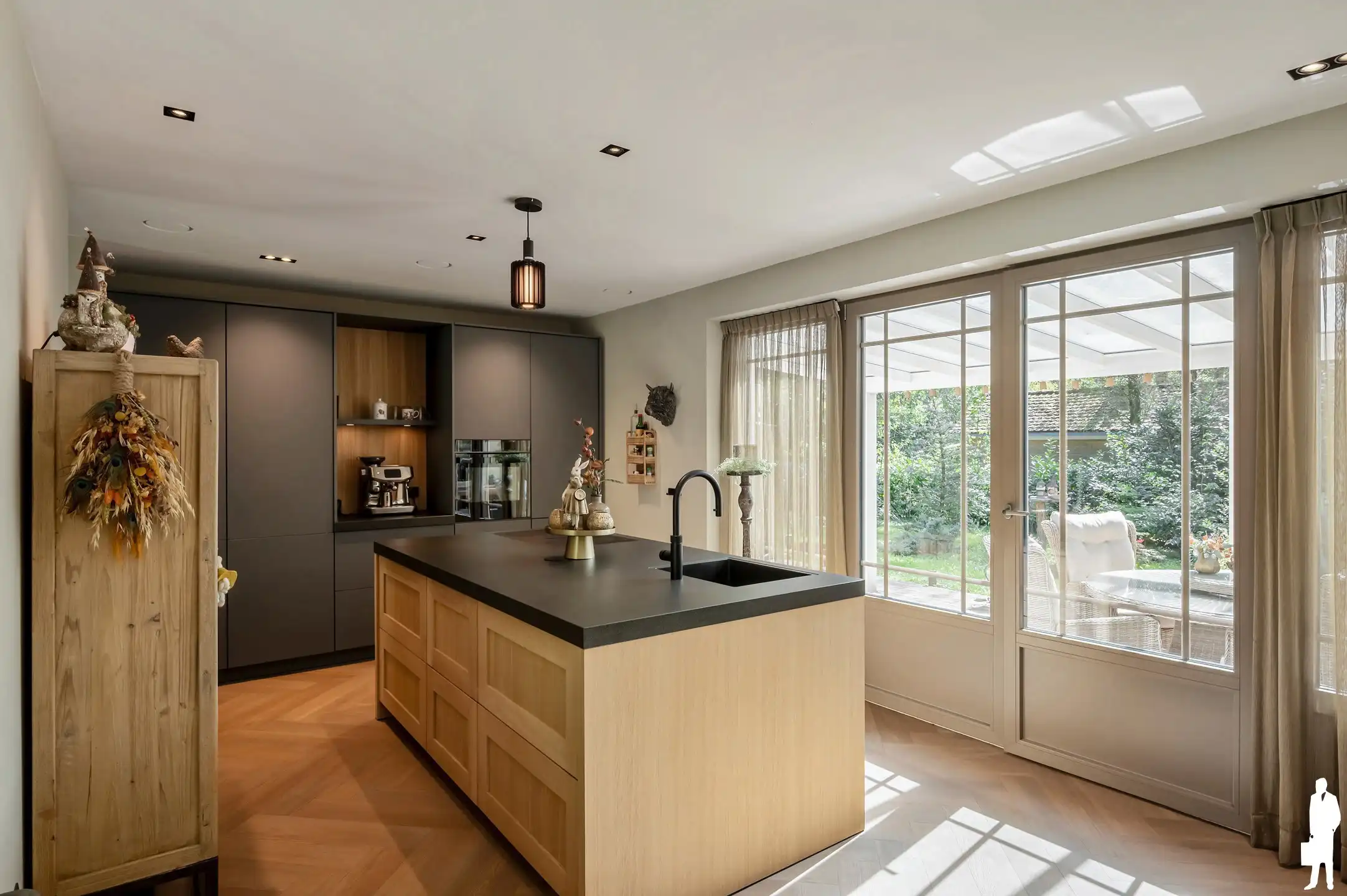 Volledig gerenoveerde gelijkvloerse woning met 2 slaapkamers en zonnige tuin in een rustige, bosrijke omgeving te Essen Wildert foto 9
