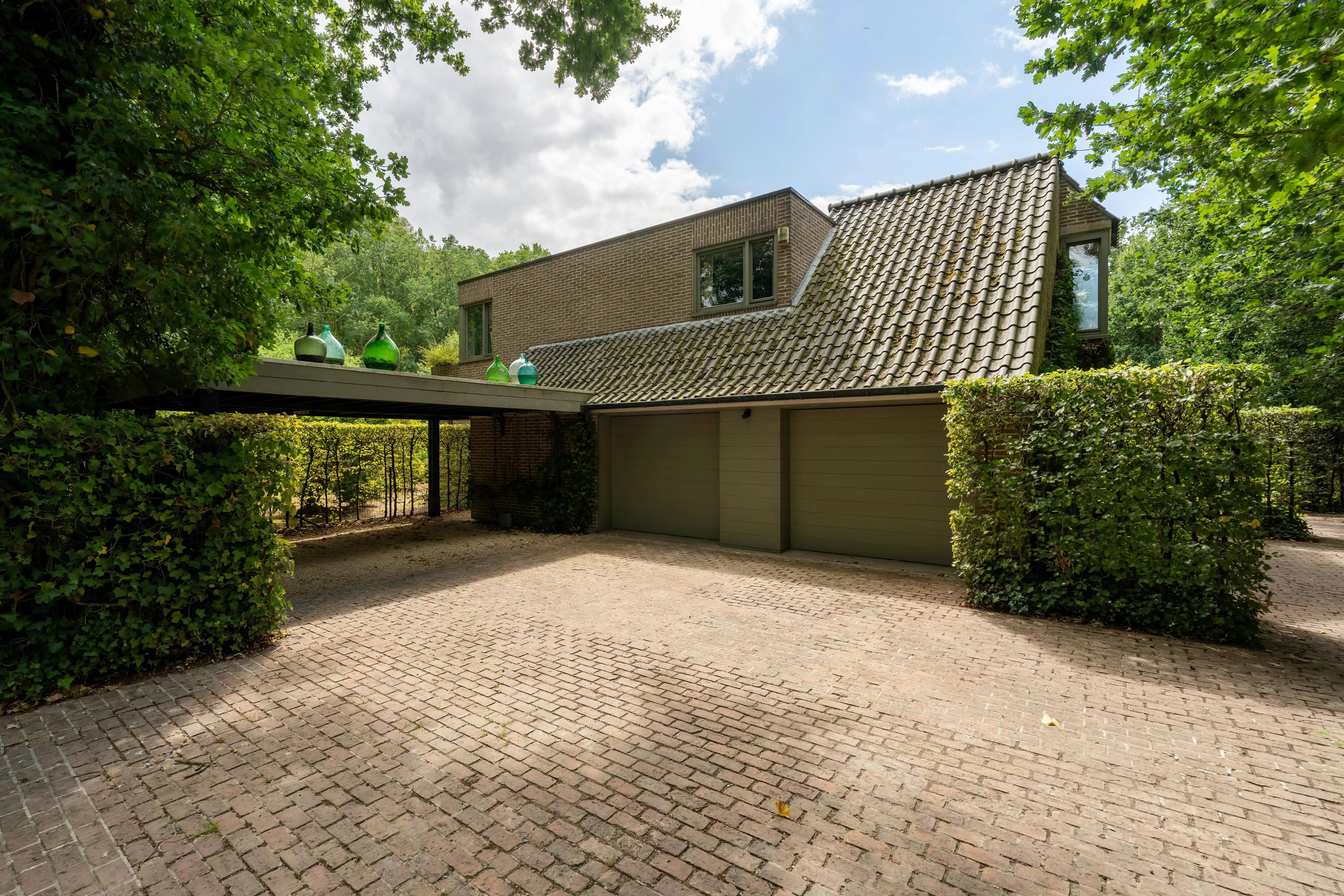 Architecturale villa gelegen in Varsenare foto 2
