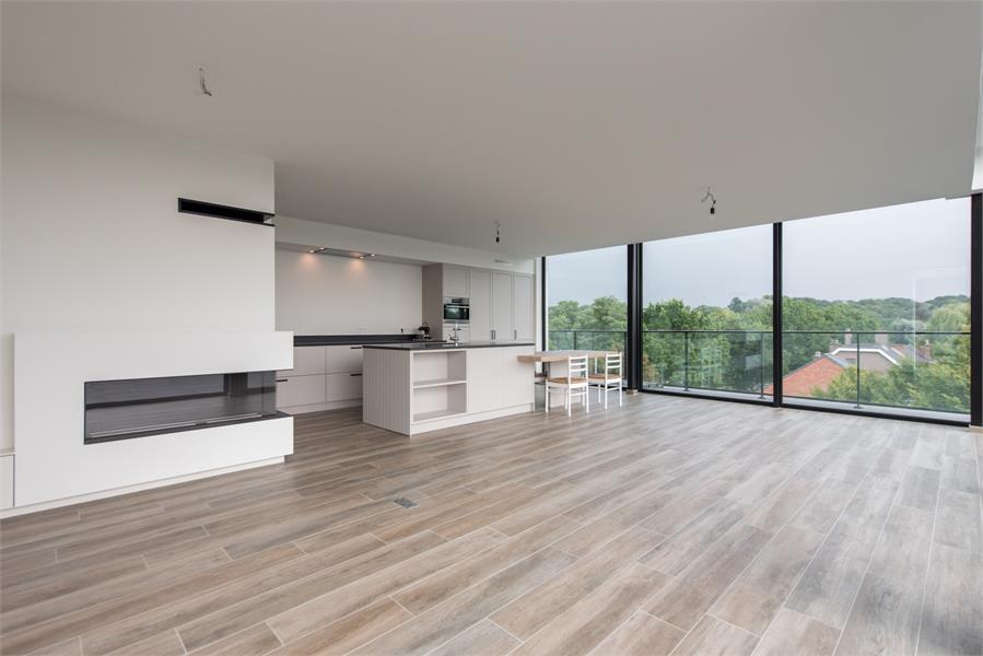 RECENT PENTHOUSE 150M² MET 2 SLP EN RUIM TERRAS VAN 80 m² NABIJ CENTRUM. foto 15