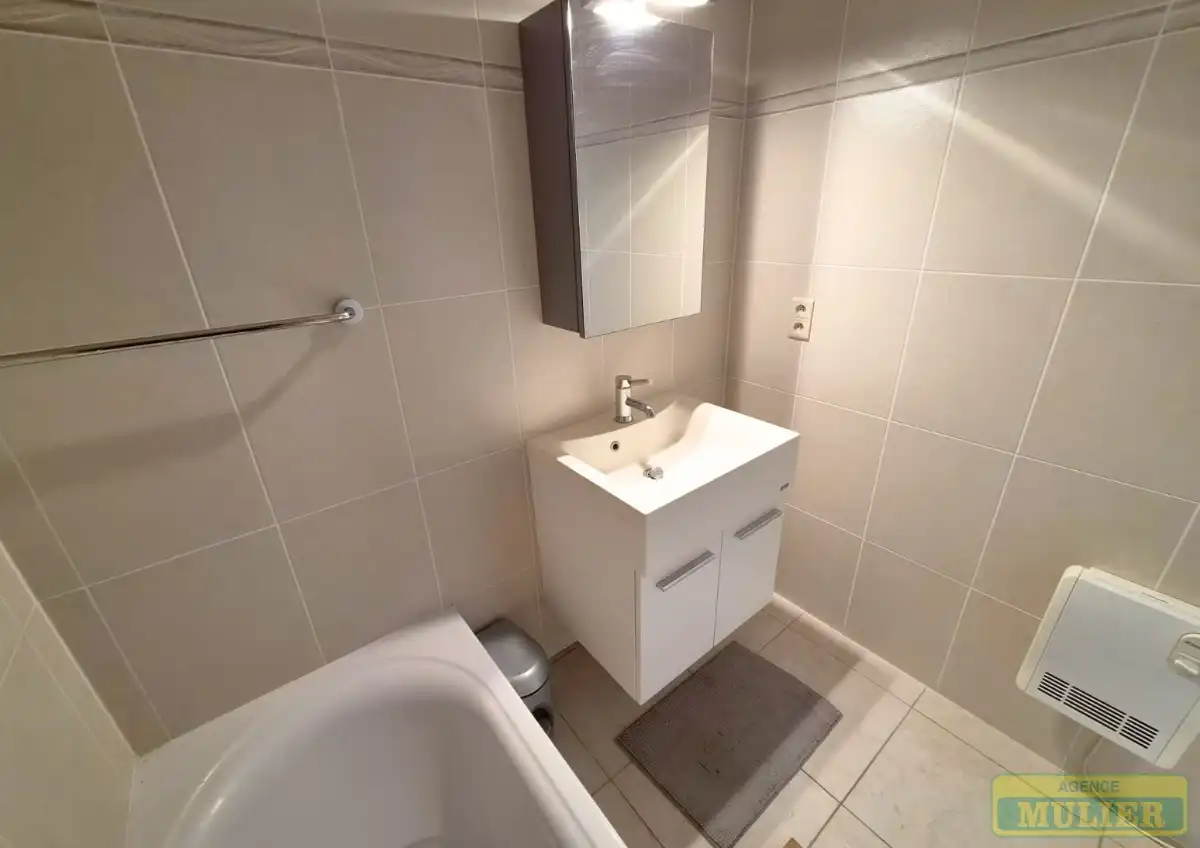 APPARTEMENT MET FRONTAAL ZEEZICHT TE KOOP TE DE PANNE foto 11