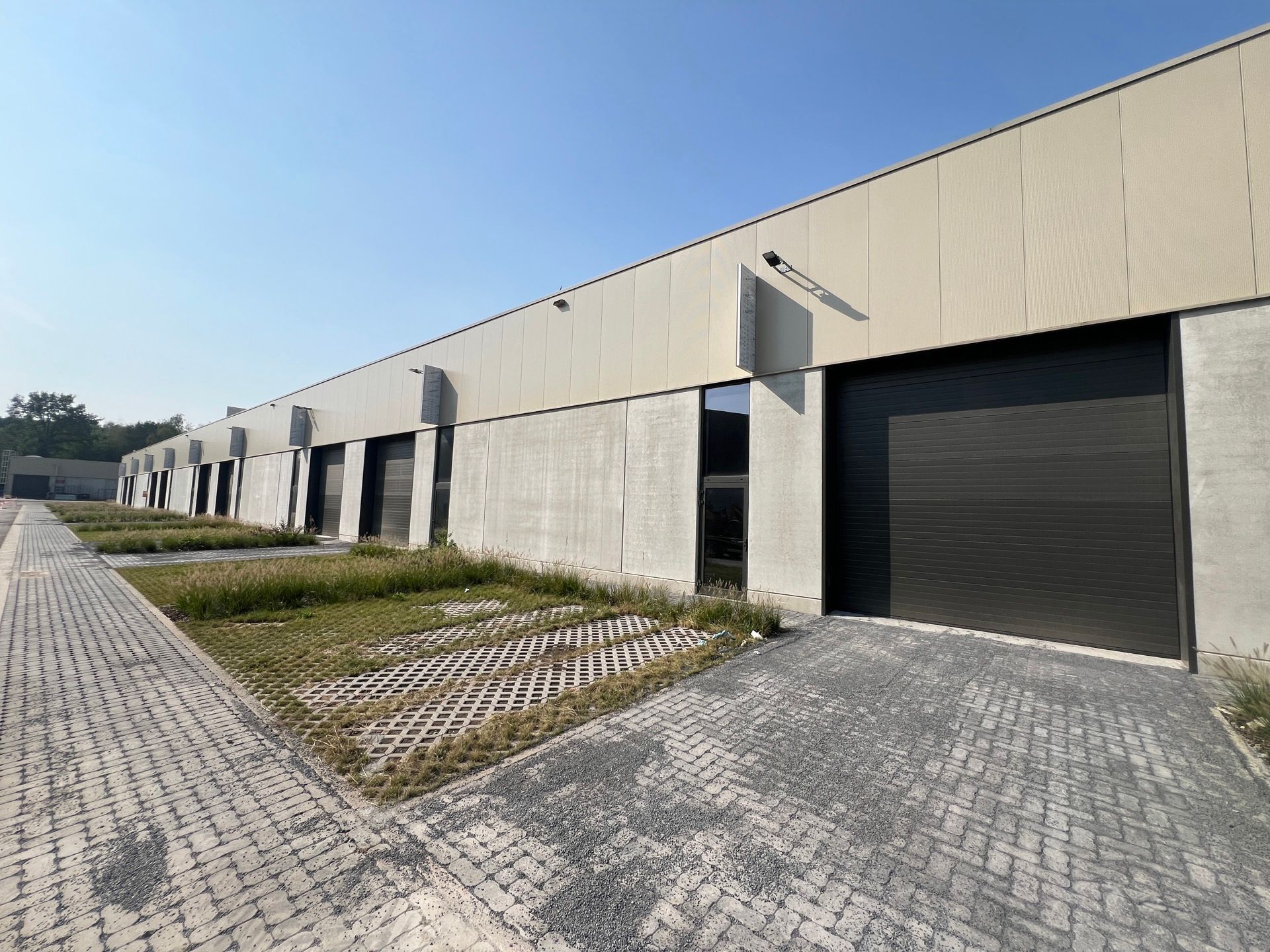 KMO-unit van 250m² in Genk-Noord foto 6