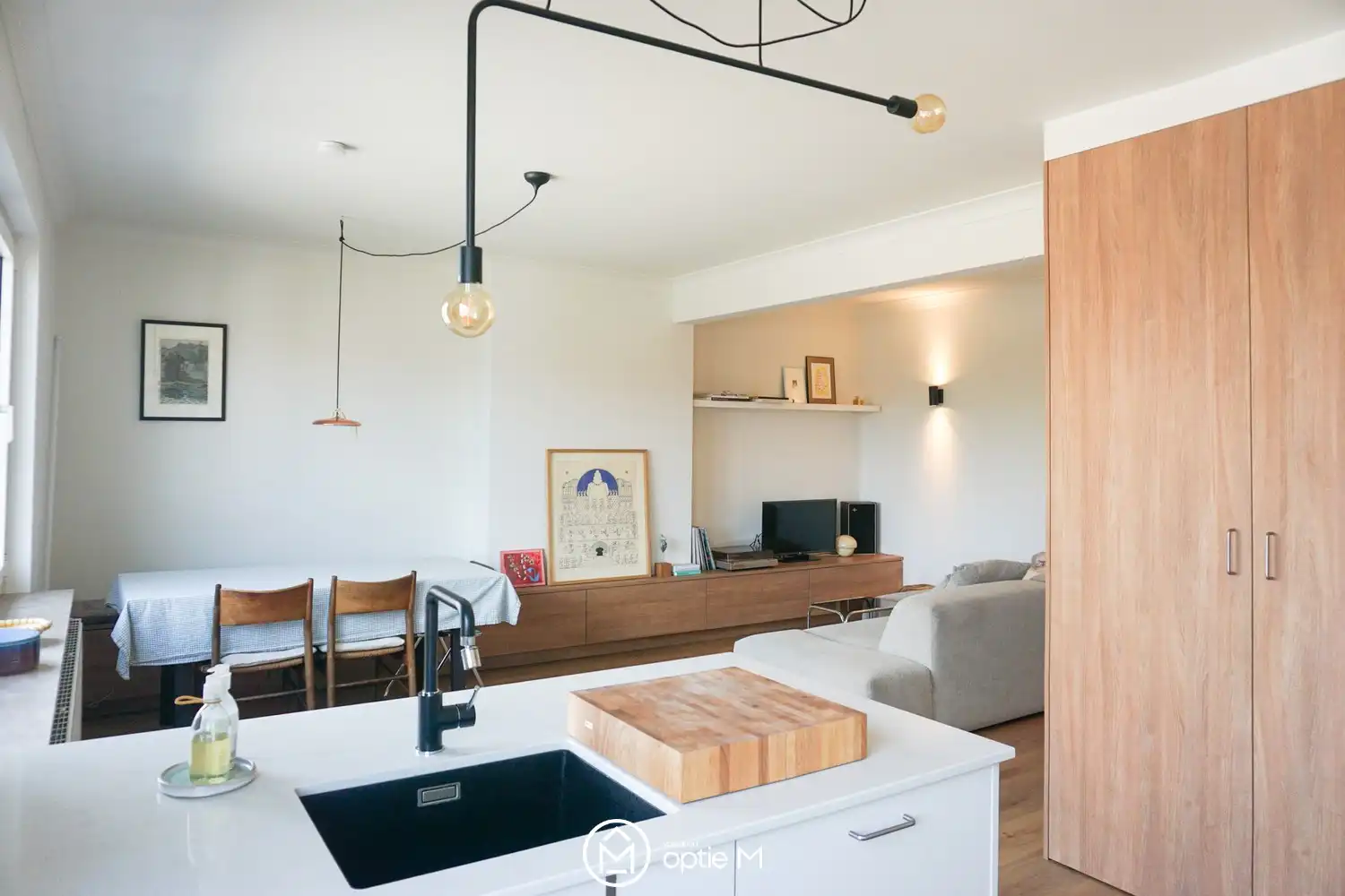 Volledig gerenoveerd appartement te huur in Hasselt foto 2