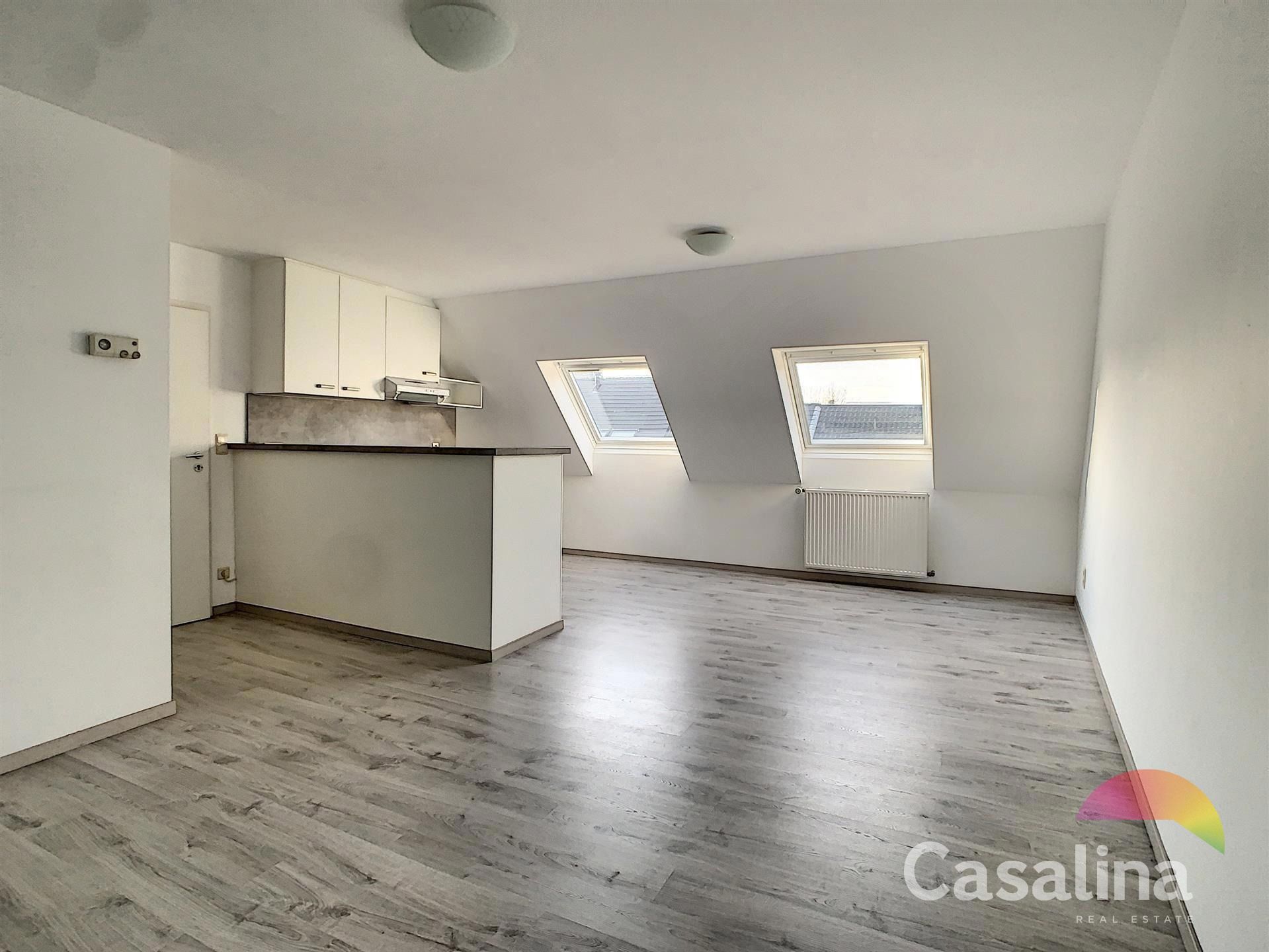 Gemengd gebouw bestaande uit 2 handelsruimtes en 4 woonunits foto 21