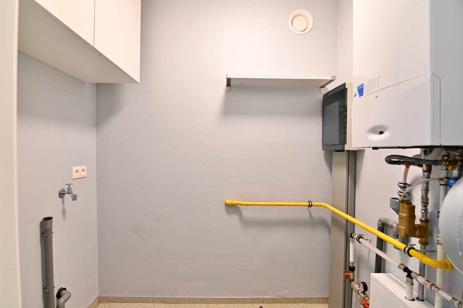 Instapklare, rustig gelegen woning in het hartje van Sint-Truiden foto 14