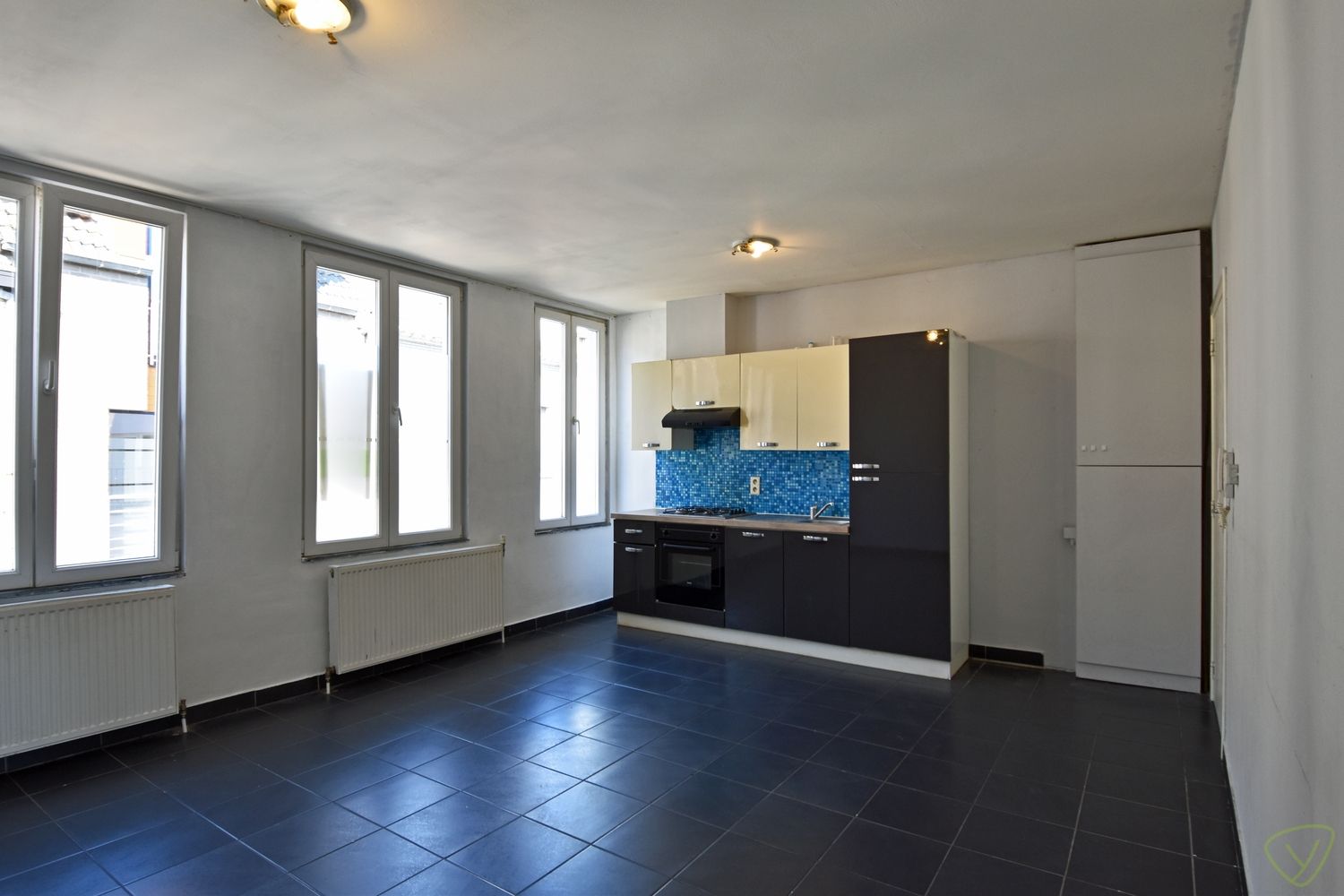 Ideale vastgoedbelegging: Centraal gelegen appartement nabij de Markt van Eeklo. foto 4