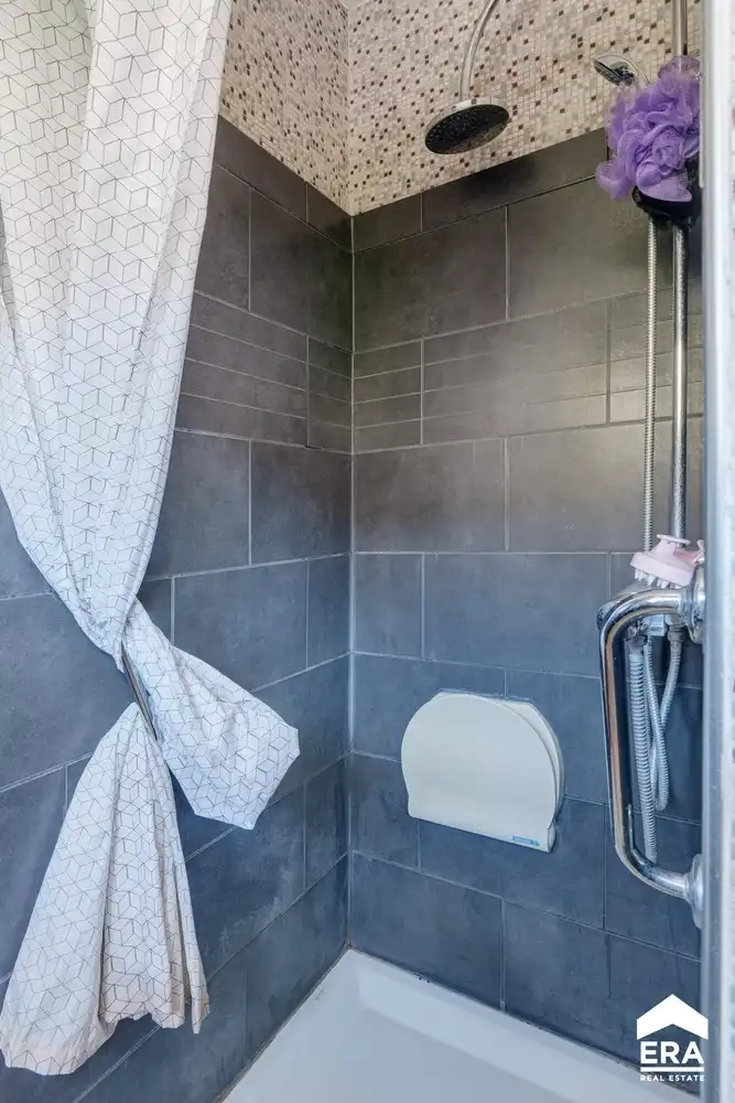 Woonhuis met handelsgedeelte foto 23