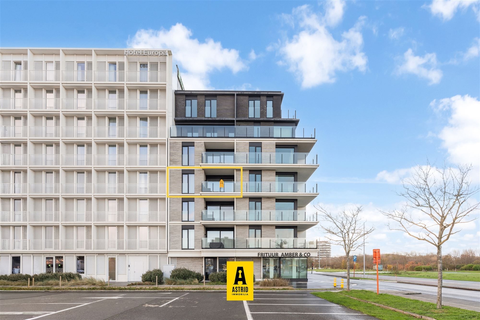 Luxueus (quasi nieuw) appartement vlakbij het strand!  foto 2