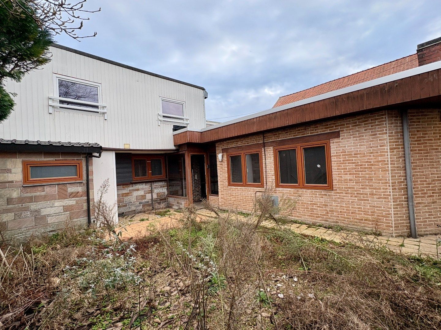 Verrassend aangename woning nabij het centrum van Kuurne met tuin en garage. foto 4