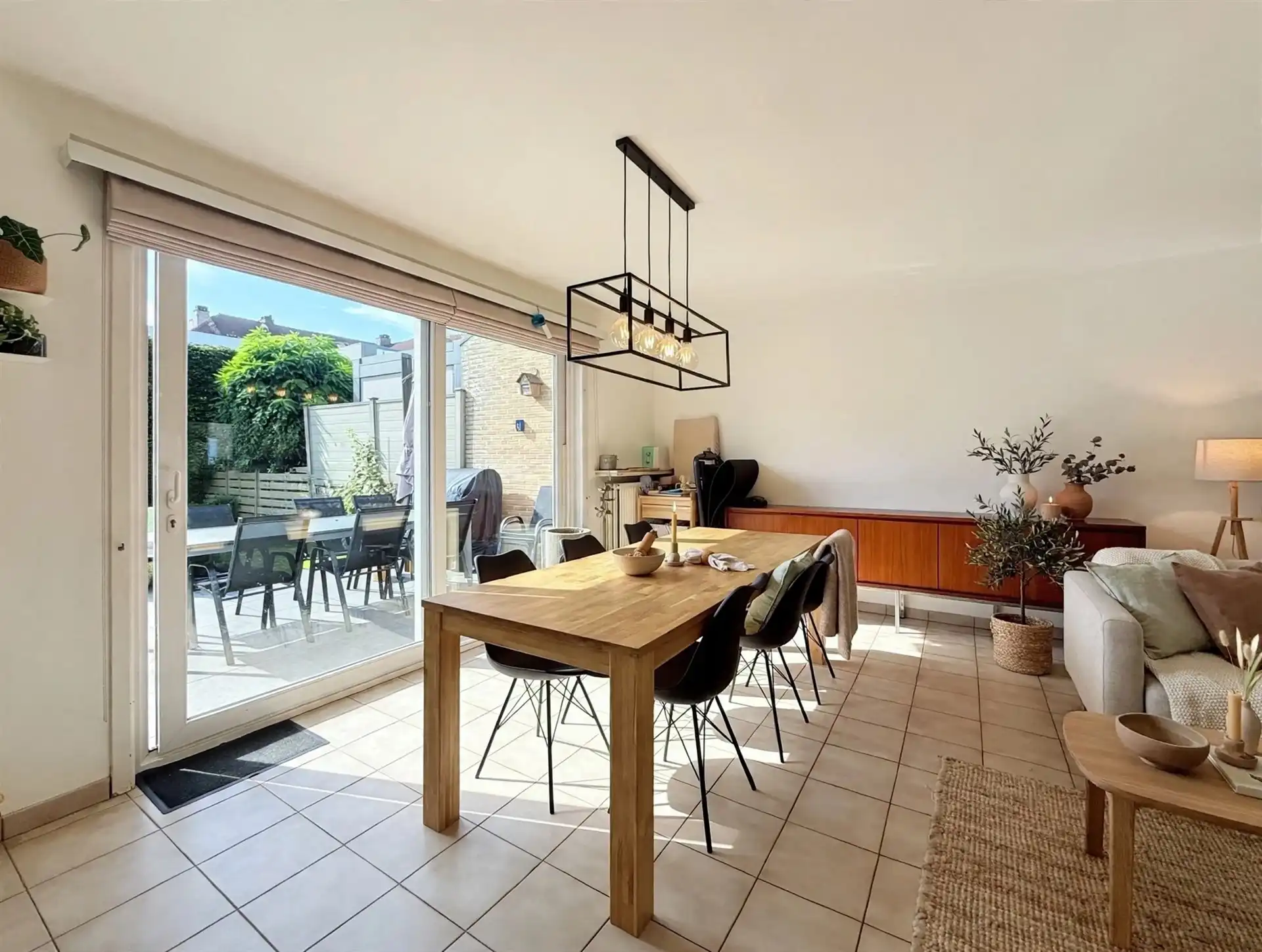 Ruime gezinswoning met 5 slaapkamers, EPC B en 203 m² bewoonbare oppervlakte in een doodlopende straat! foto 2