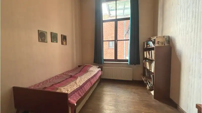 Ruim en comfortabel 3-slaapkamerappartement te huur in Brugge foto 8