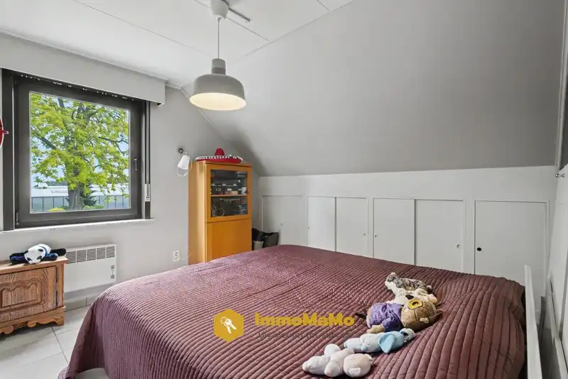 ZEER PRAKTISCHE EN RUIME WONING MET 6 SLAAPKAMERS TE KOOP foto 23