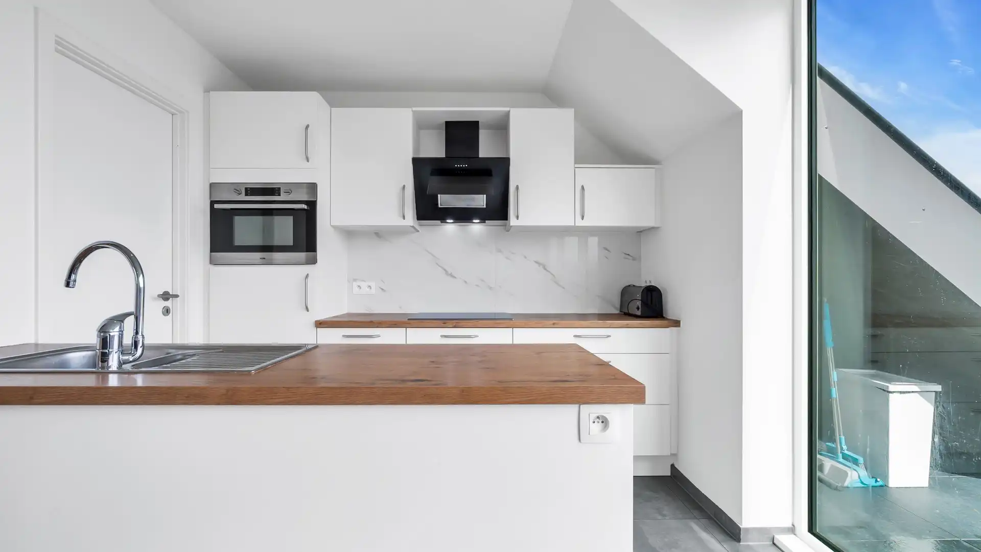 MODERN, ENERGIEZUINIG DUPLEX APPARTEMENT MET 4 SLAAPKAMERS IN MAASMECHELEN foto 9