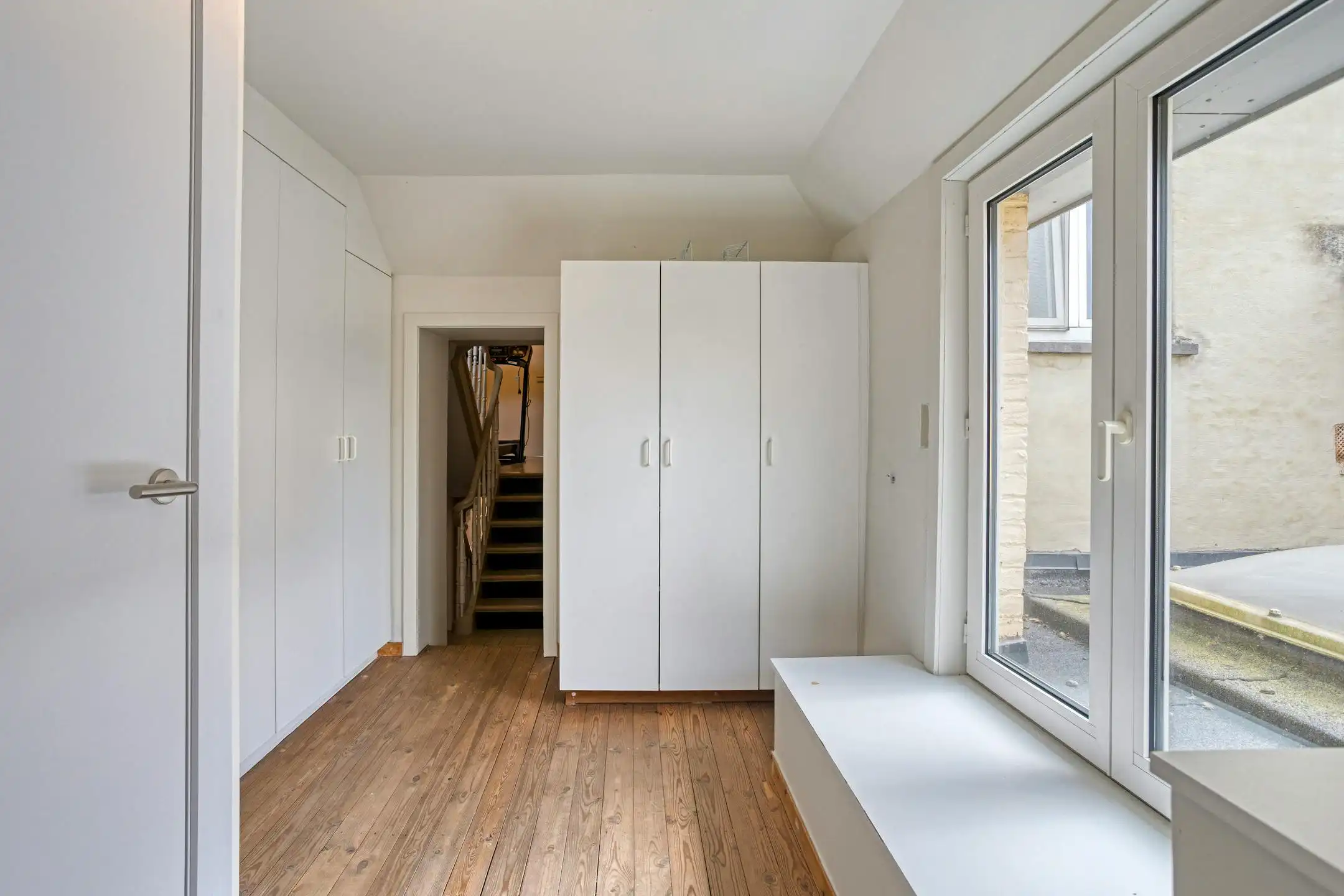 Instapklaar huis in het centrum van Waregem met 5 kamers foto 10