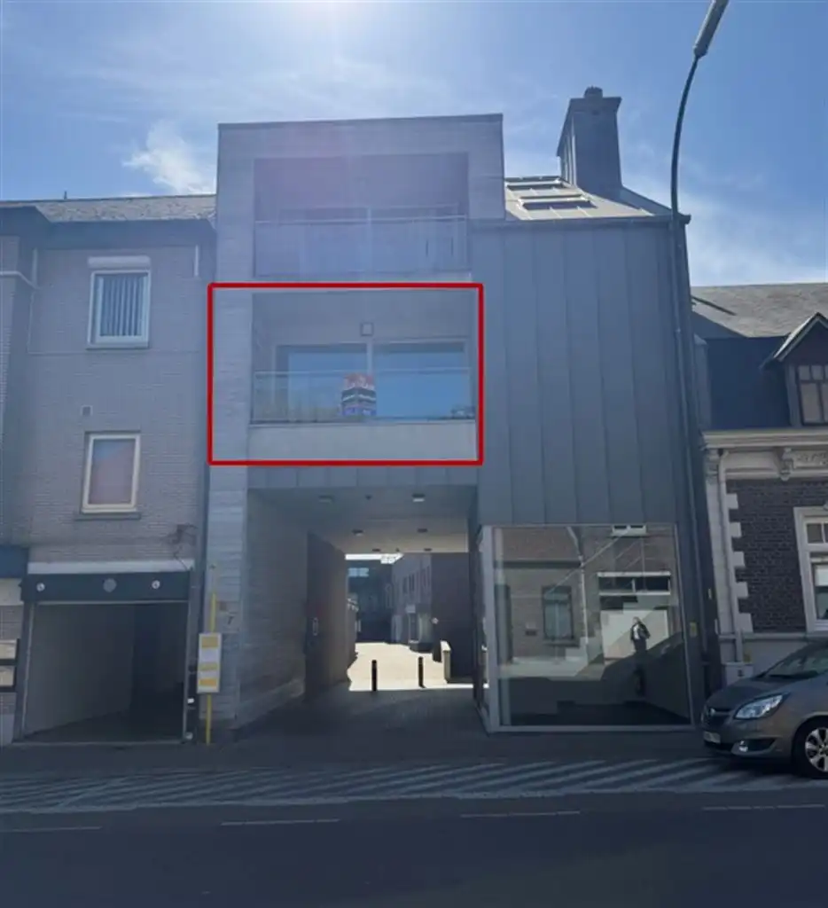 Ruim 1-slaapkamerappartement met 2 terrassen en autostaanplaats op een toplocatie in het centrum van Bree.  foto 15