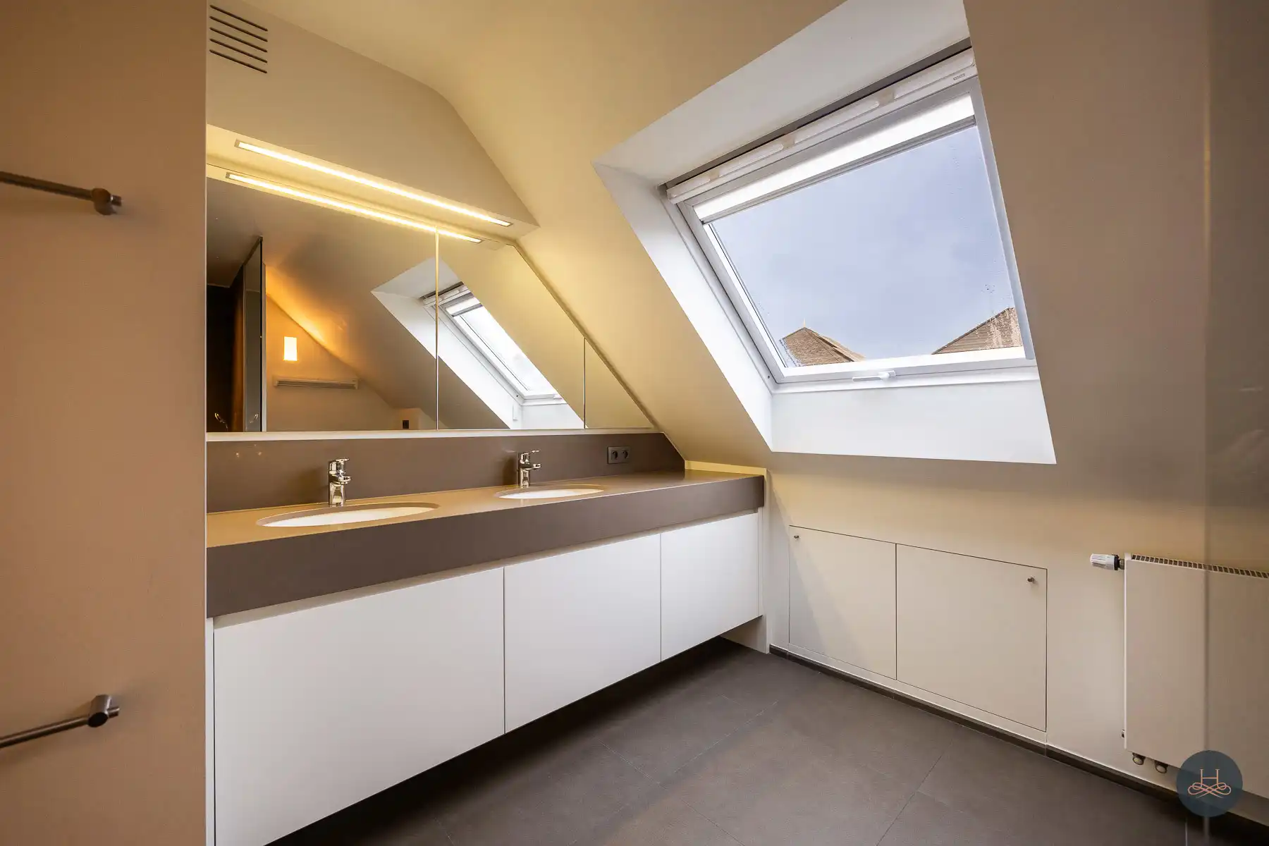 Zeer ruim triplex appartement in centrum Haacht foto 25