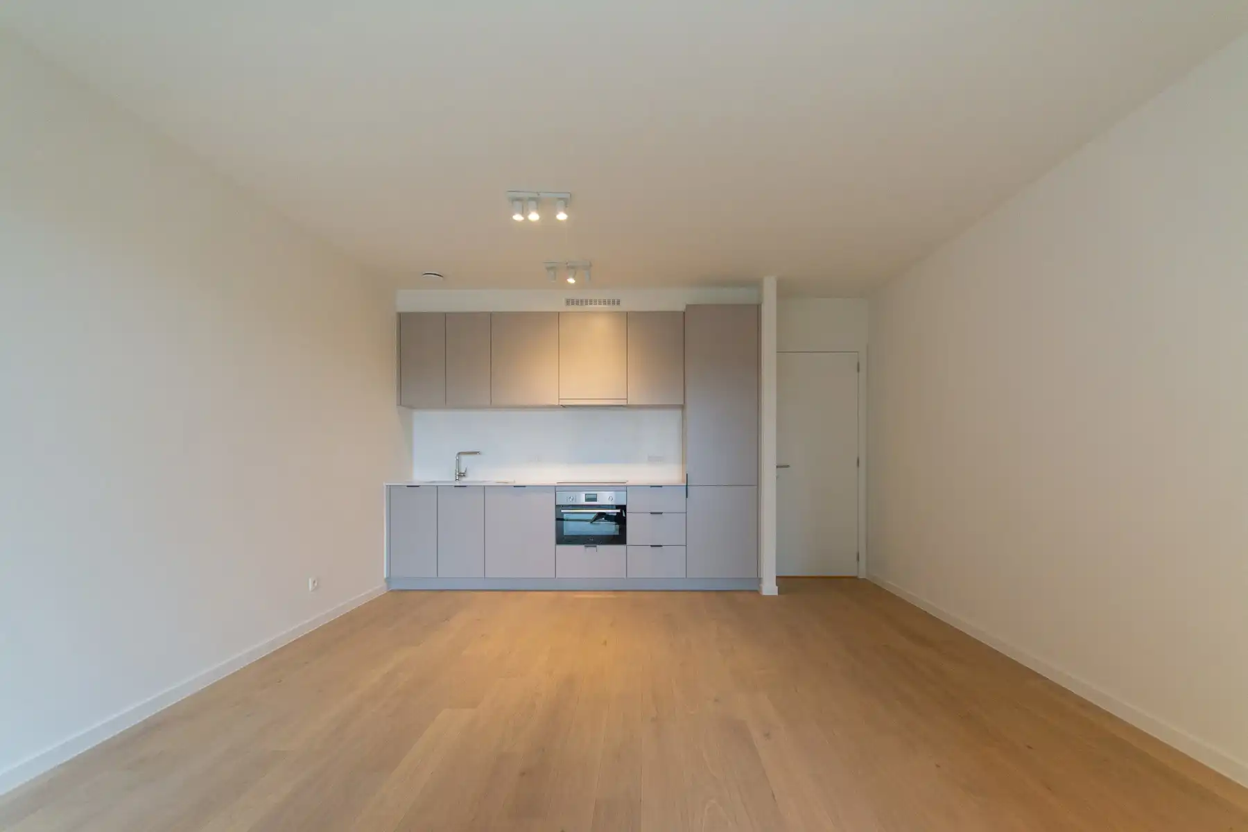 Appartement te huur Jef Cassiersstraat 36/201 - 2000 Antwerpen