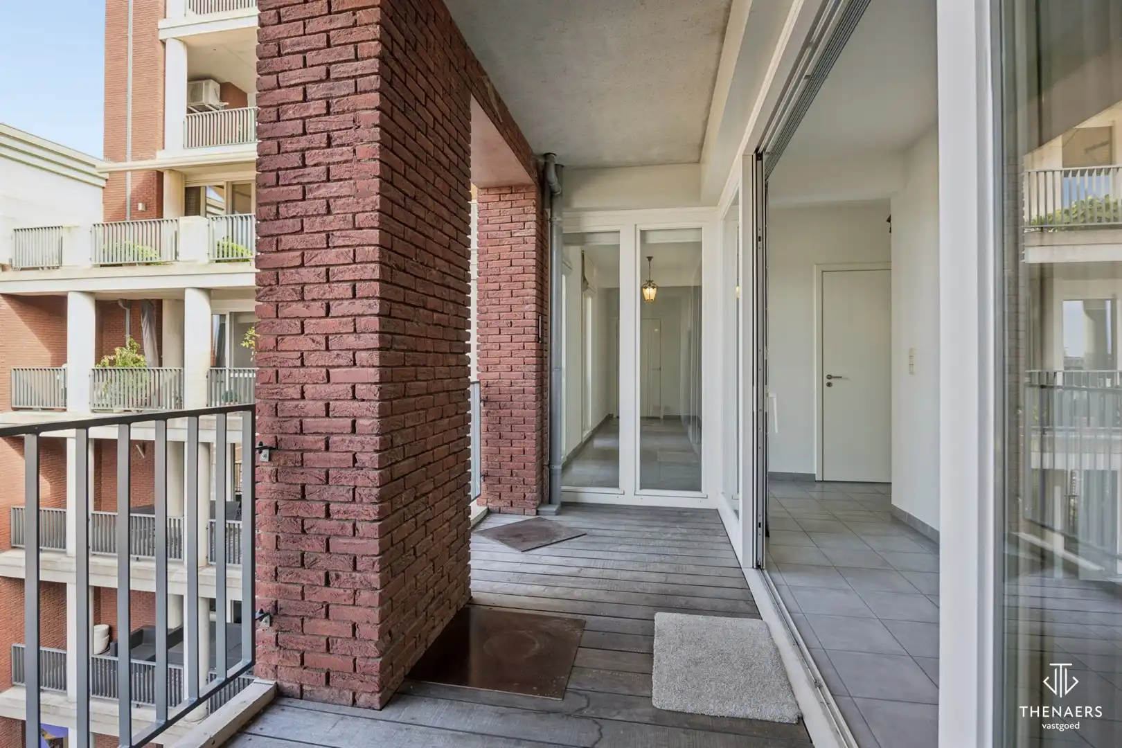 Ruim appartement van 166 m² met 2 terrassen en ondergrondse autostaanplaats in hartje Sint-Truiden. foto 14