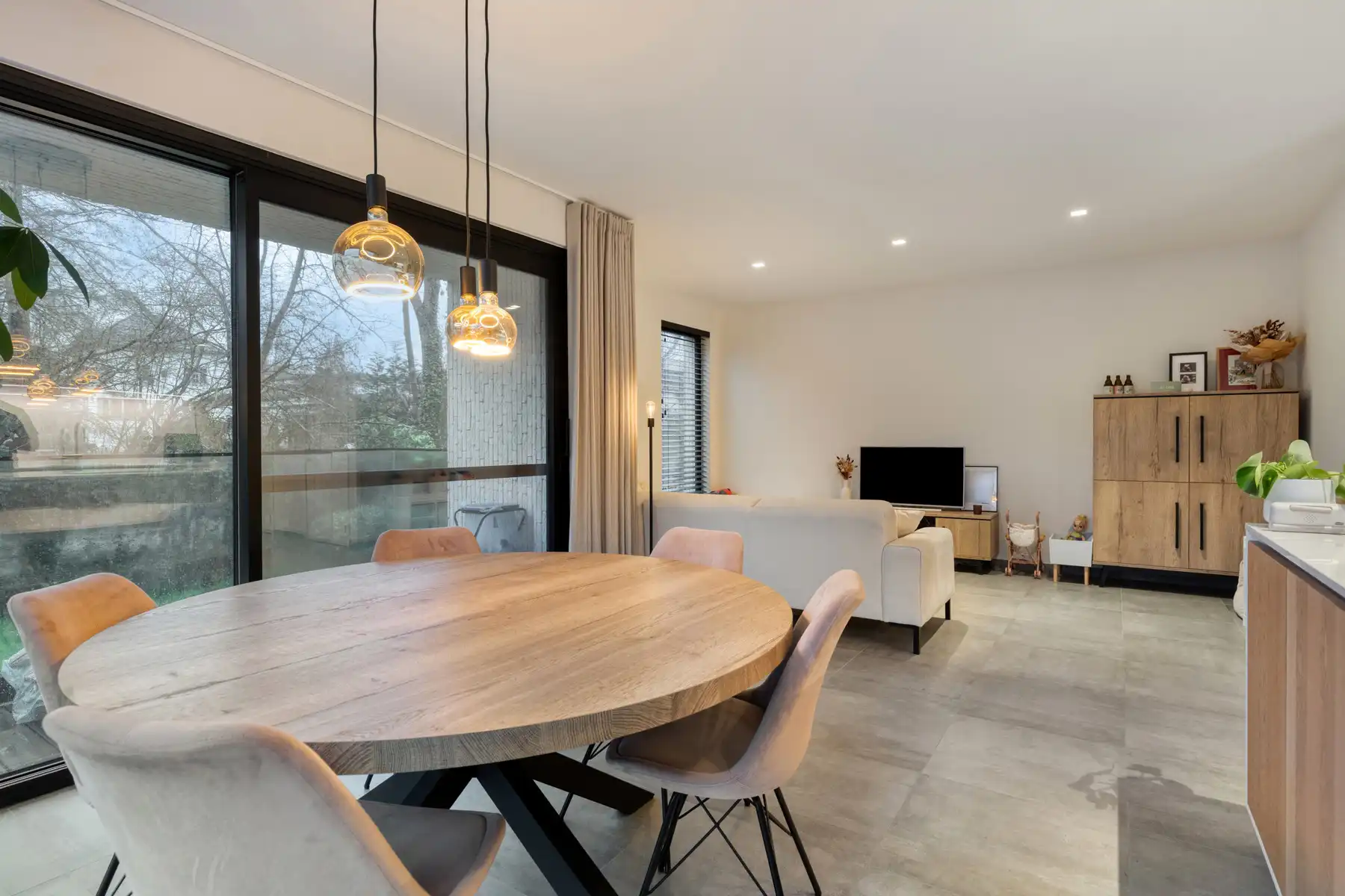 Stijlvol gelijkvloers appartement met tuin op topligging foto 9