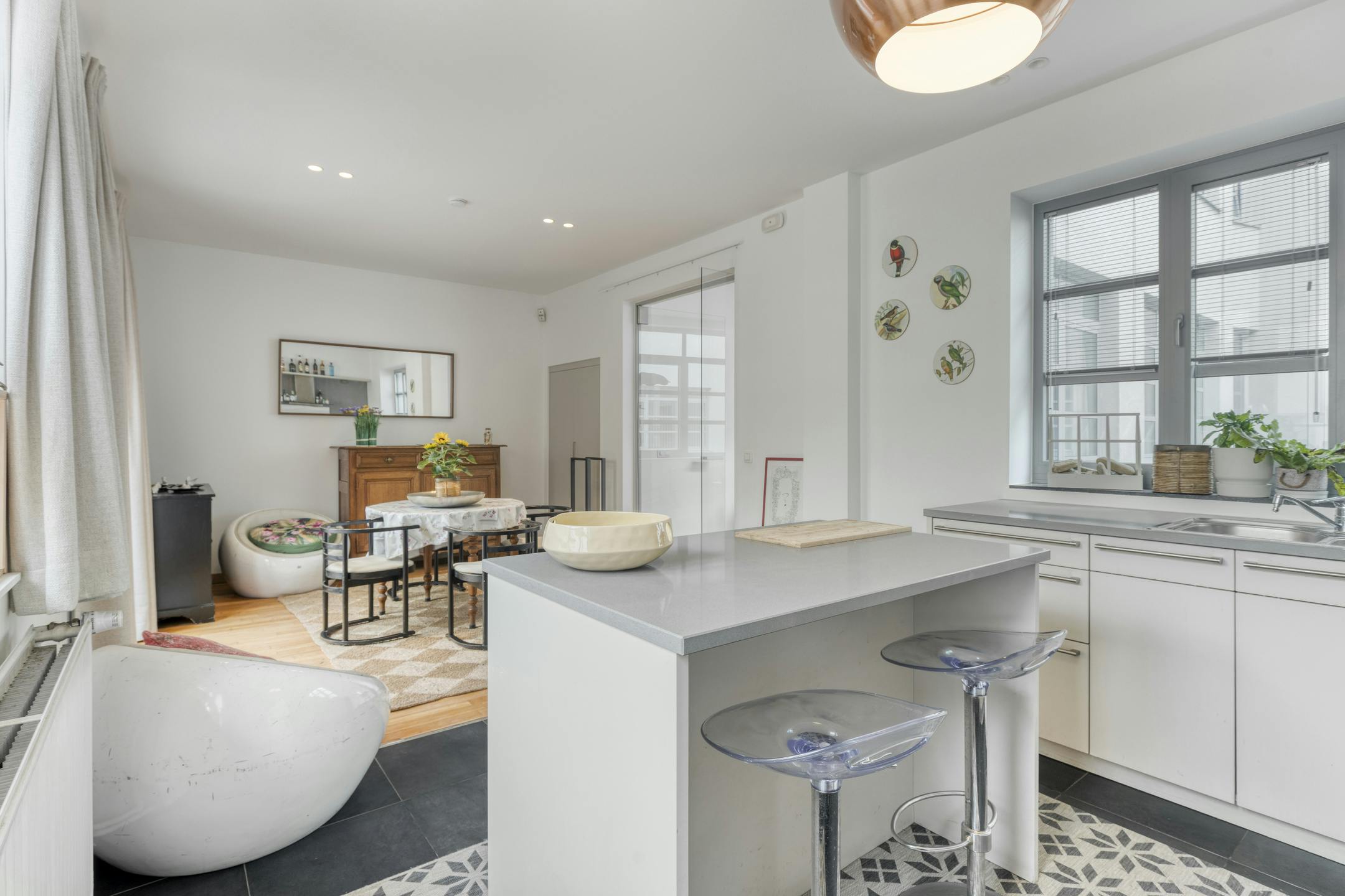 Ruim 2 slaapkamer appartement te koop in Koekelberg! foto 7