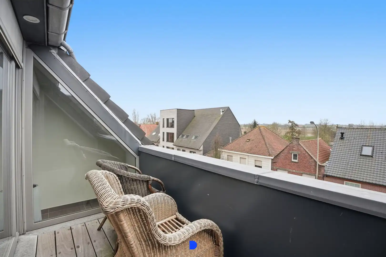Zeer ruim dakappartement met leuke indeling foto 16