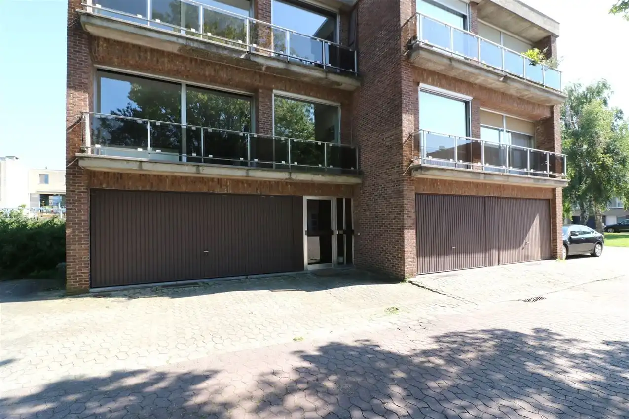 Zonnig appartement met 2 slaapkamers en garage op zeer goede, rustige locatie foto 21