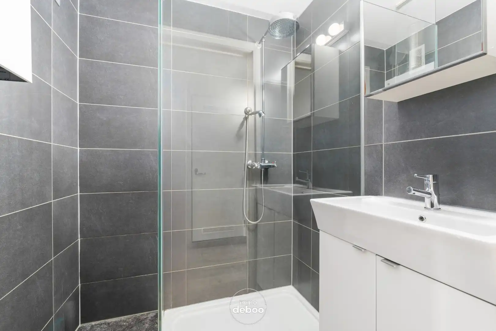 Instapklaar appartement met open zicht nabij het strand van Mariakerke foto 10