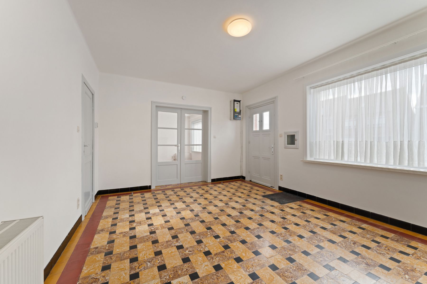 Ruime woning op centrale ligging foto 3