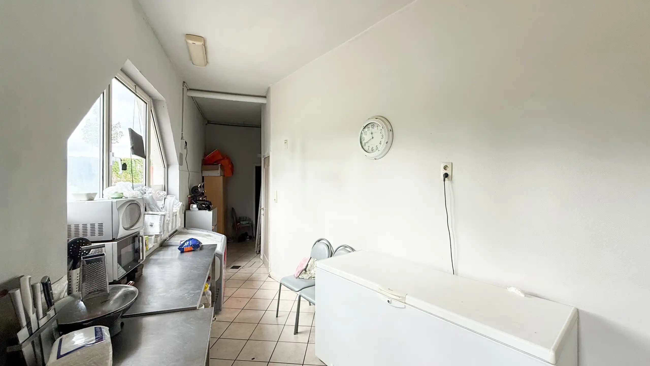 Topinvestering op toplocatie handelspand+dublexappartement! foto 7
