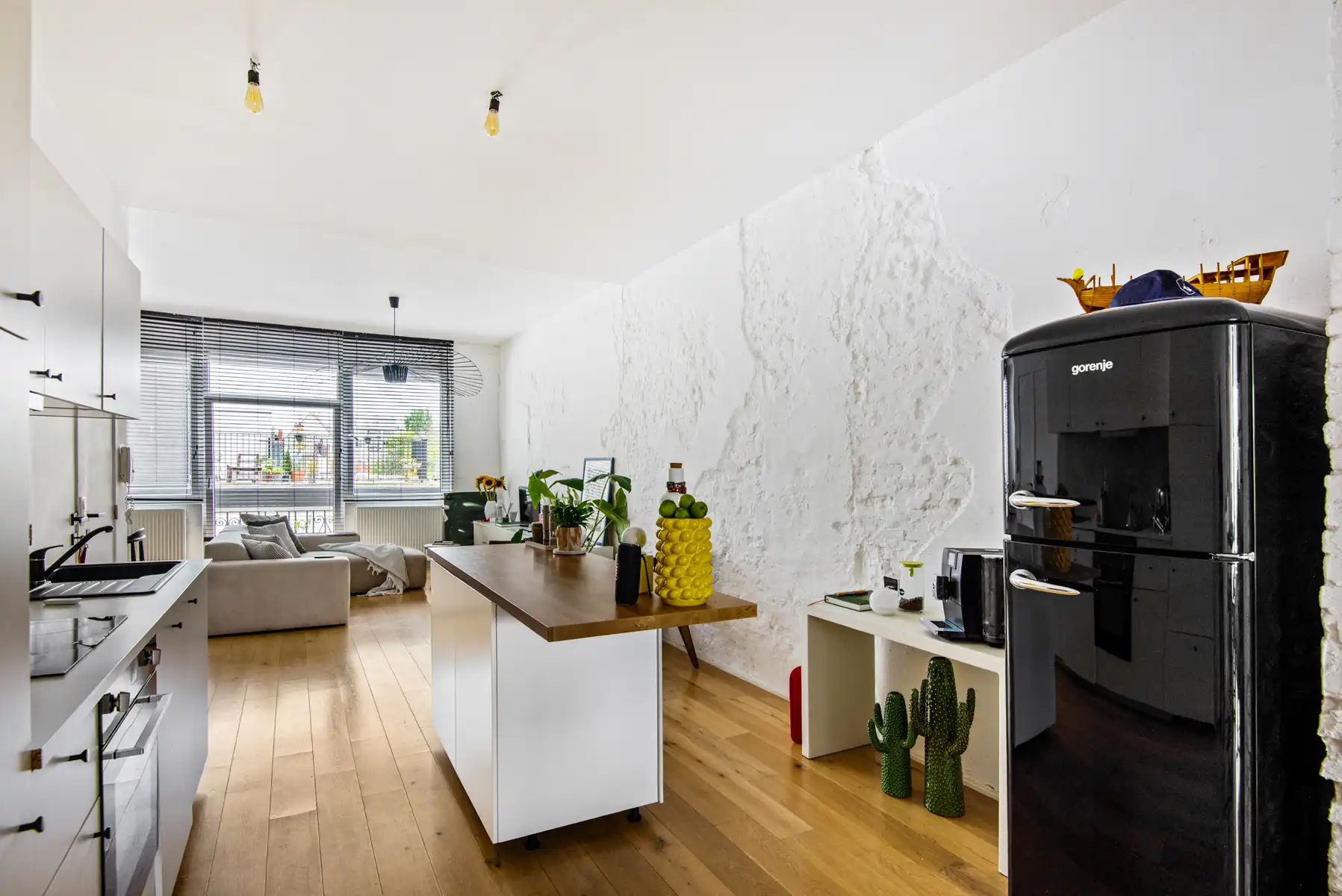 Ruim en luxueus appartement met 2 kamers  foto 4