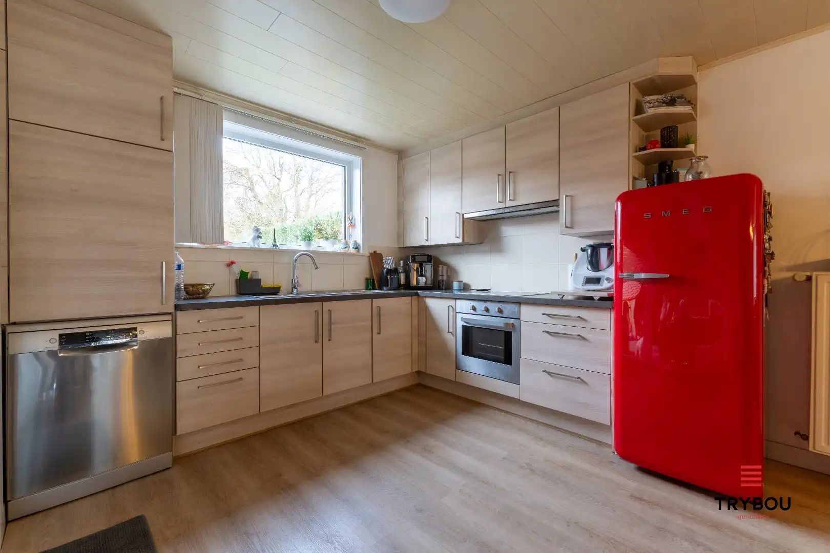 Instapklare woning met 3 slaapkamers, garage en tuin foto 7