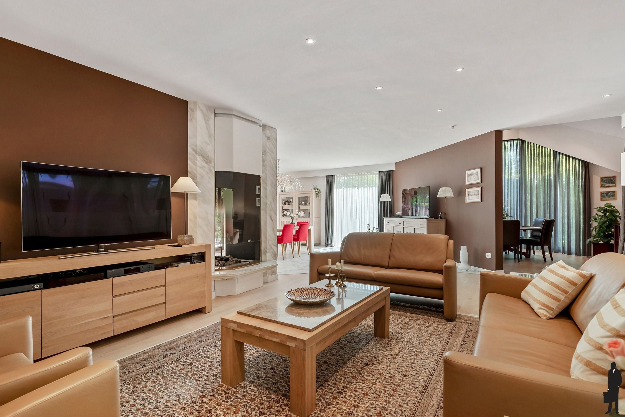 Residentiële villa op hoekperceel van ca. 2.452m² foto 4