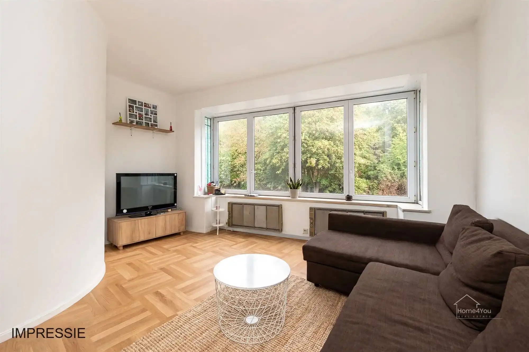 Lichtrijk 2-slaapkamerappartement met terras foto 3